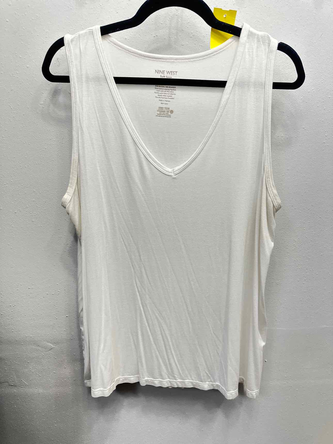 Nine West Size XL Sleeveless Vneck White Tank Top