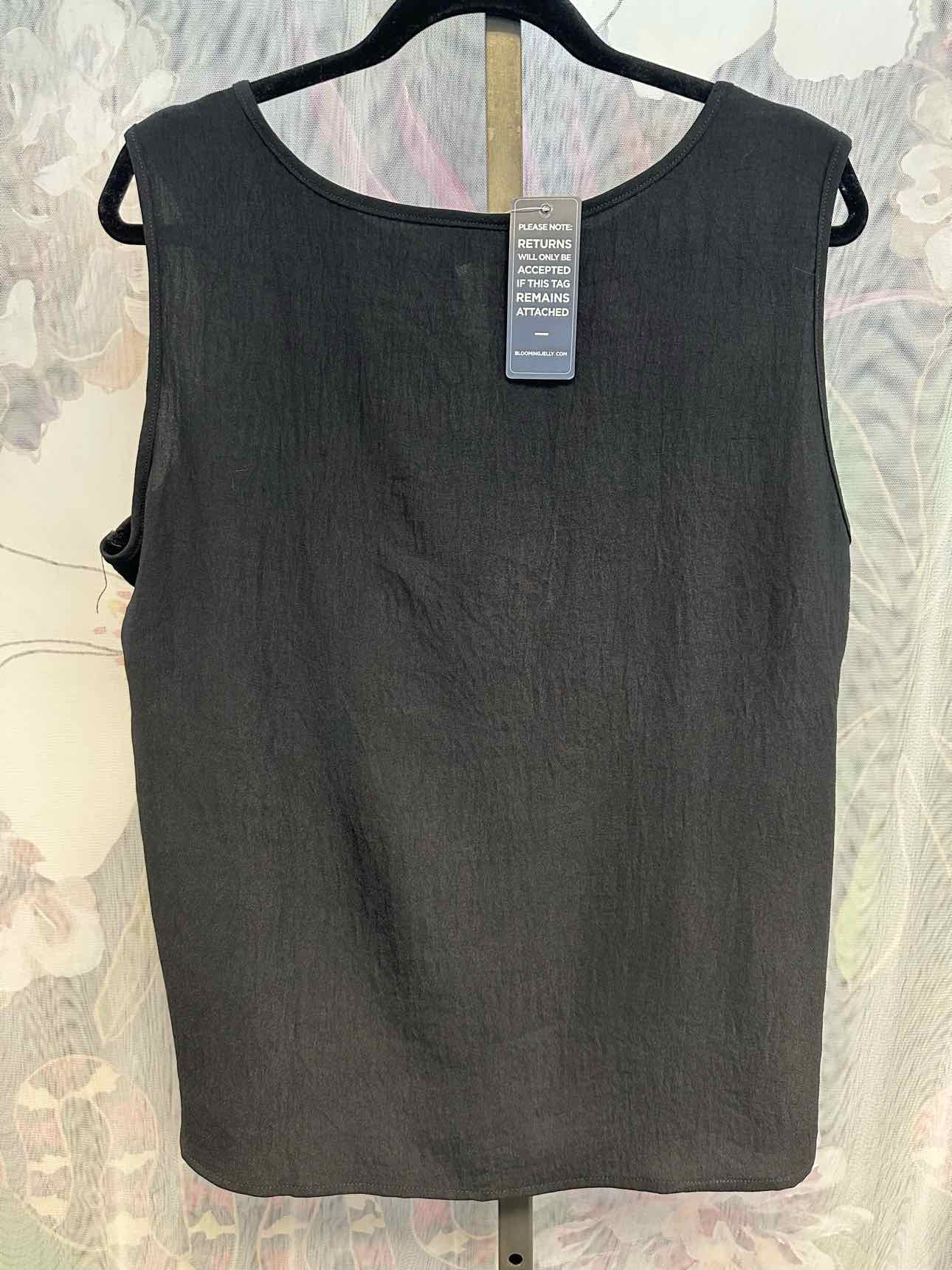 Blooming Jelly NWT NEW Size 2X Black Textured Pleated Tank Top