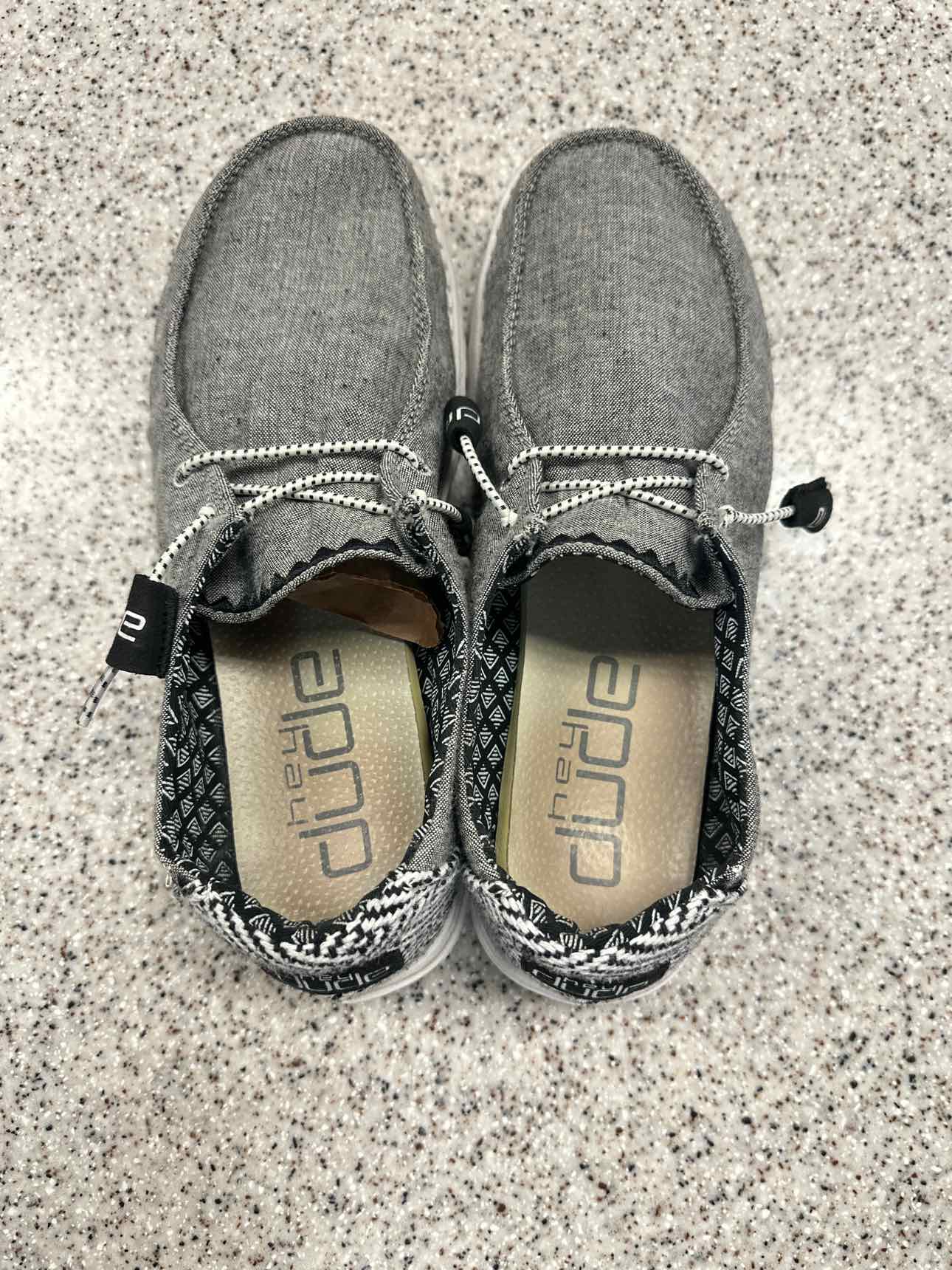Hey Dude Size 9 Gray Shoes