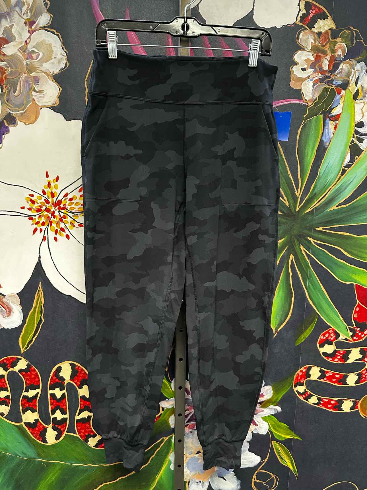 Lululemon Size 10 Charcoal Athletics