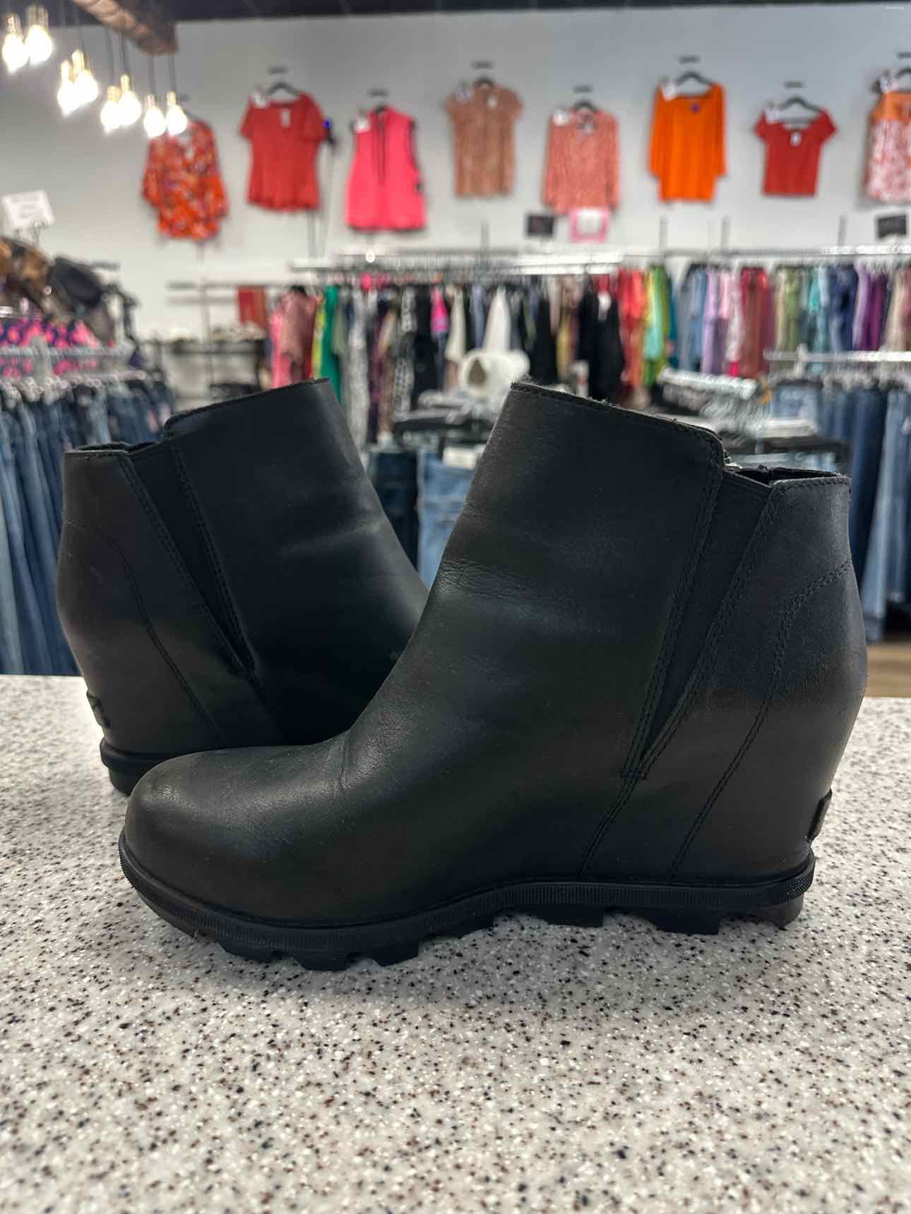 Sorel Size 9 1/2 Women's Joan of Arctic Wedge II Zip Ankle Black Booties