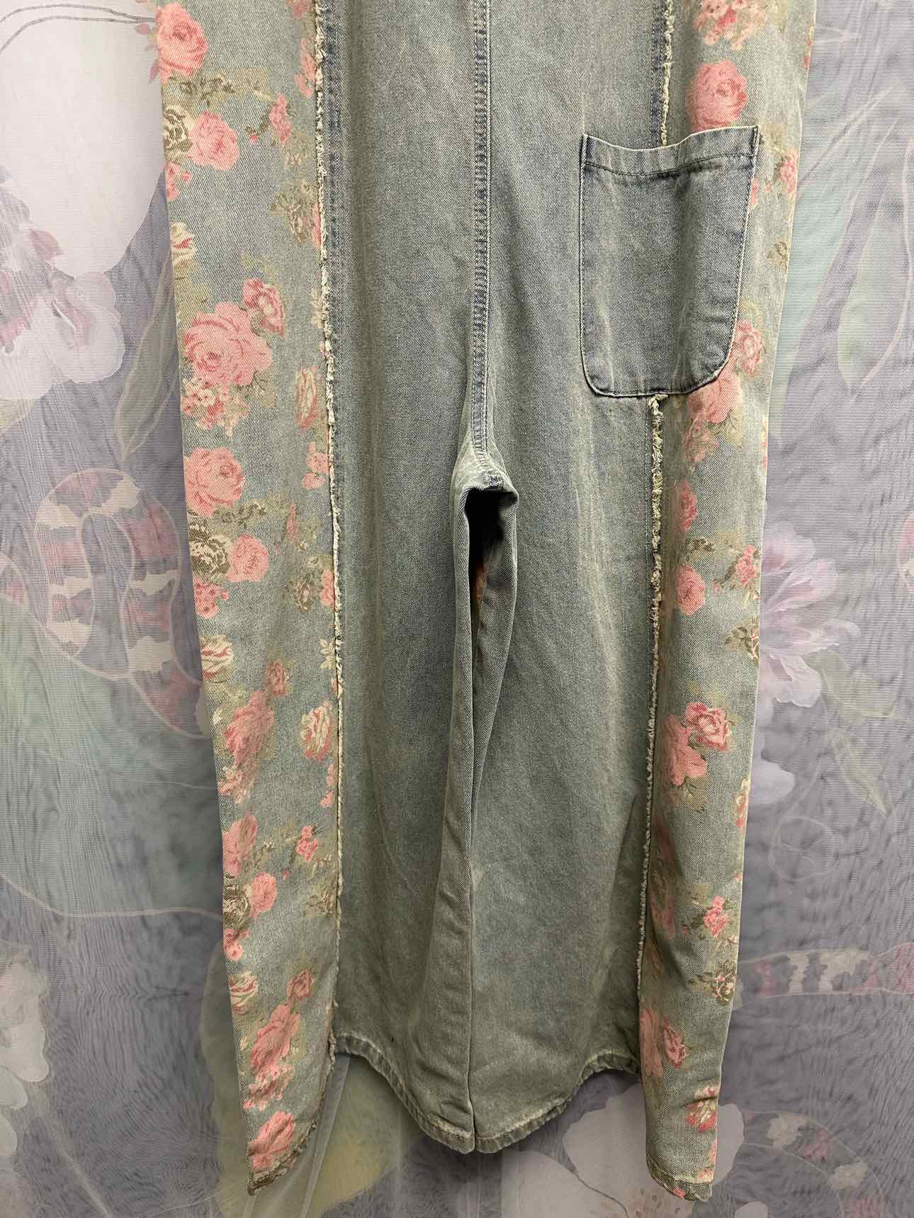 Haptics Size Medium Denim Overalls