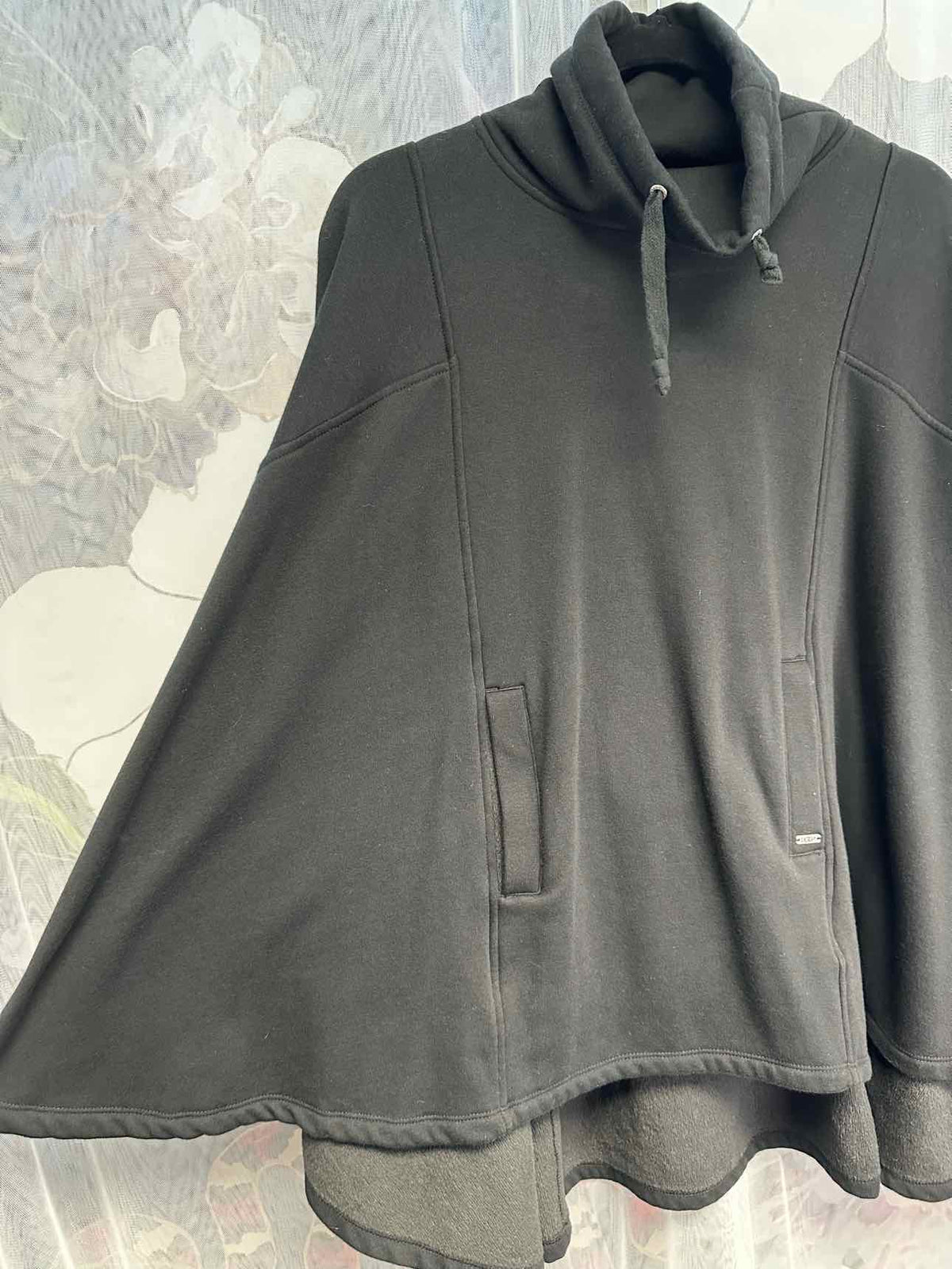 UGG Size XS/Small Black Poncho