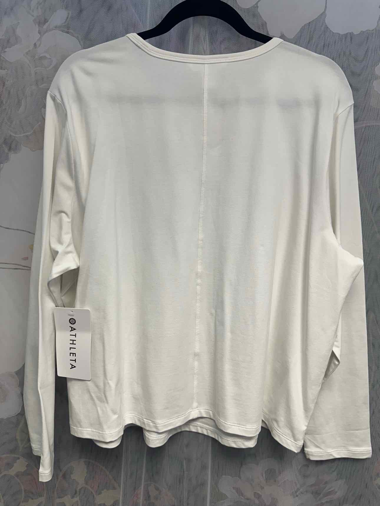Athleta Size 1X White Top
