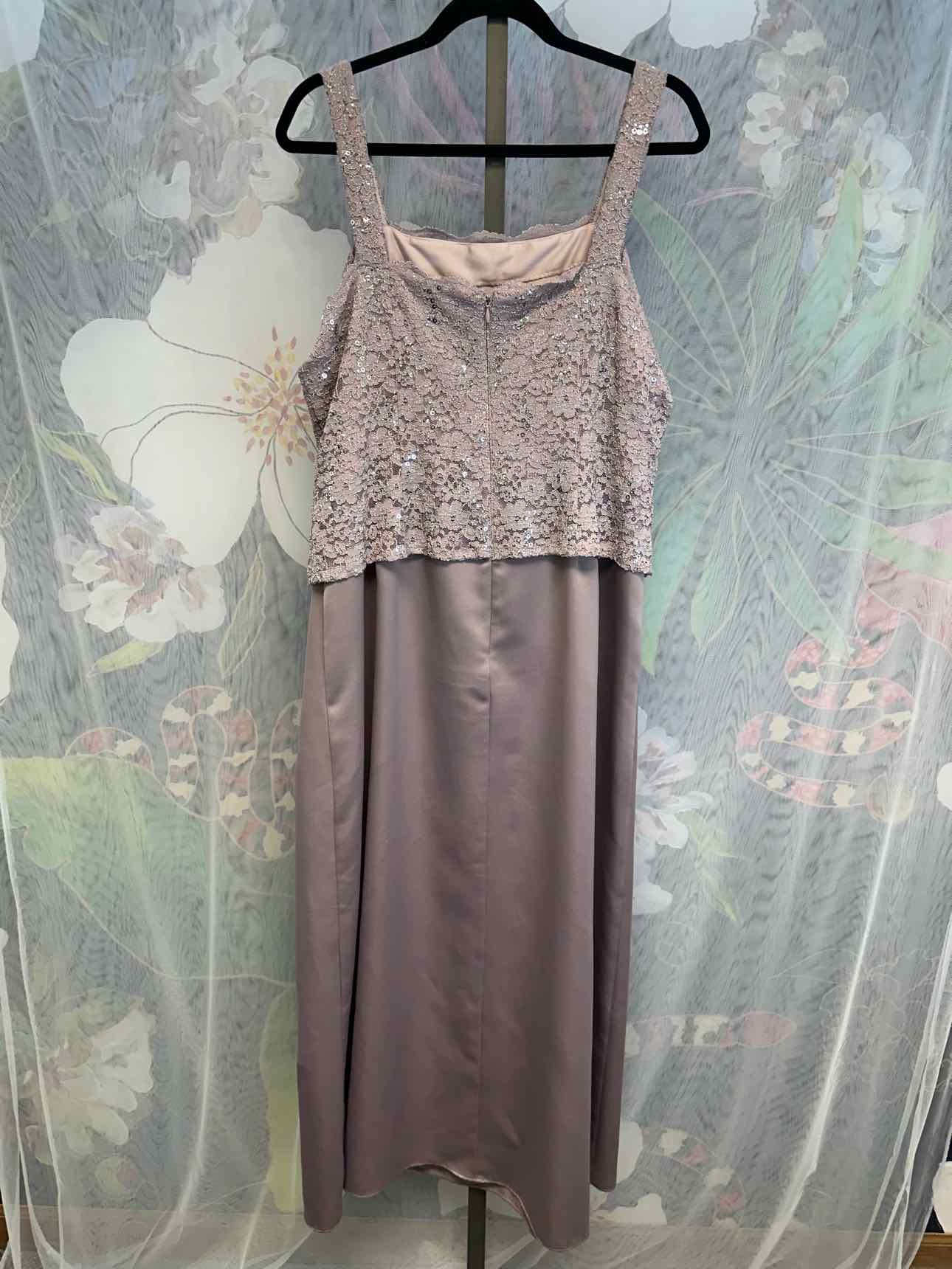 ALEX Evenings 16W Dusty Purple Formal Dress shimmer floral lace top, leg slit