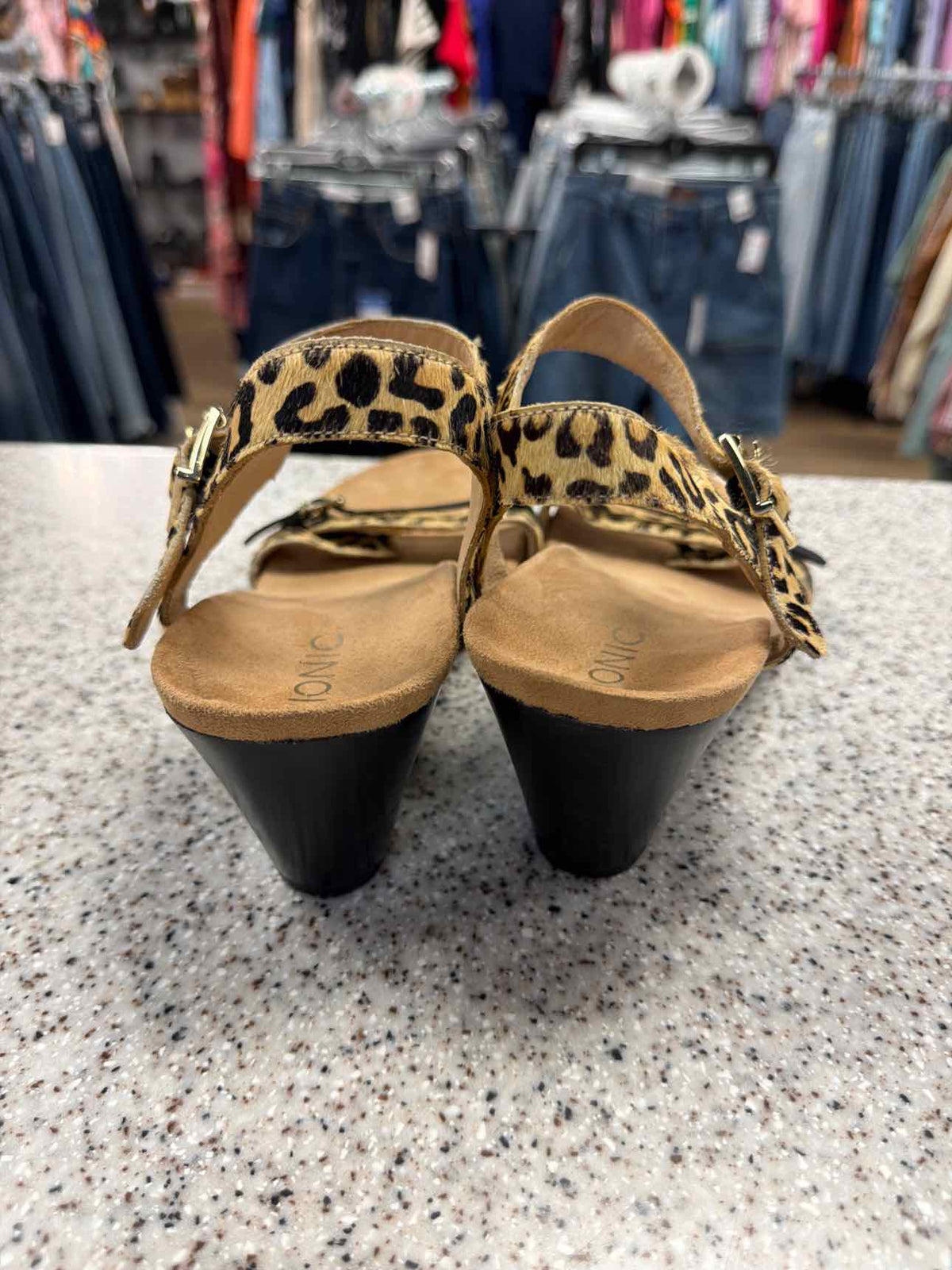 Vionic Size 10 Laurie Wedge Ankle Strap Leopard Sandals