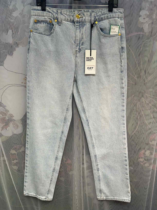 Oat NEW NWT New York Size 10/30 Denim Jeans Midrise Light Wash Straight