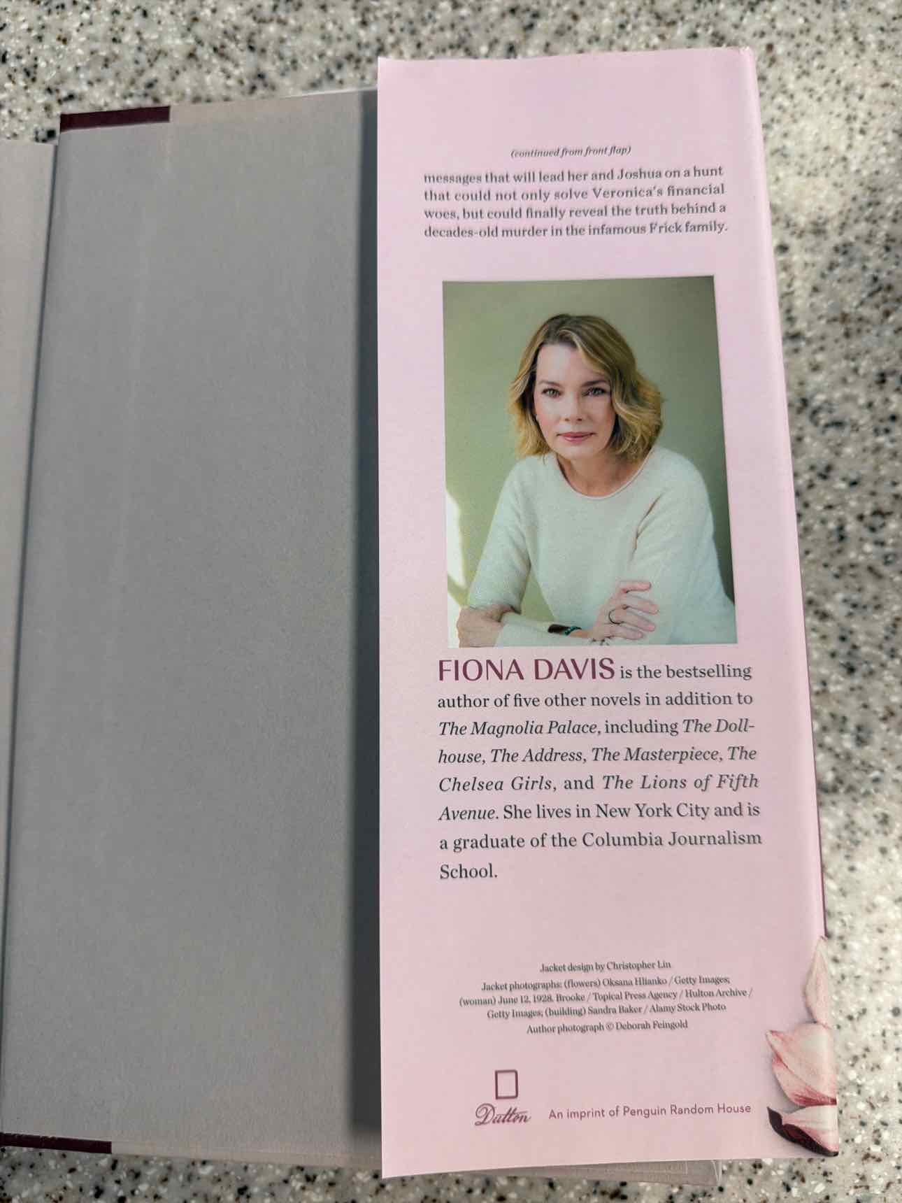 The Magnolia Palace by Fiona Davis (hard cover book)