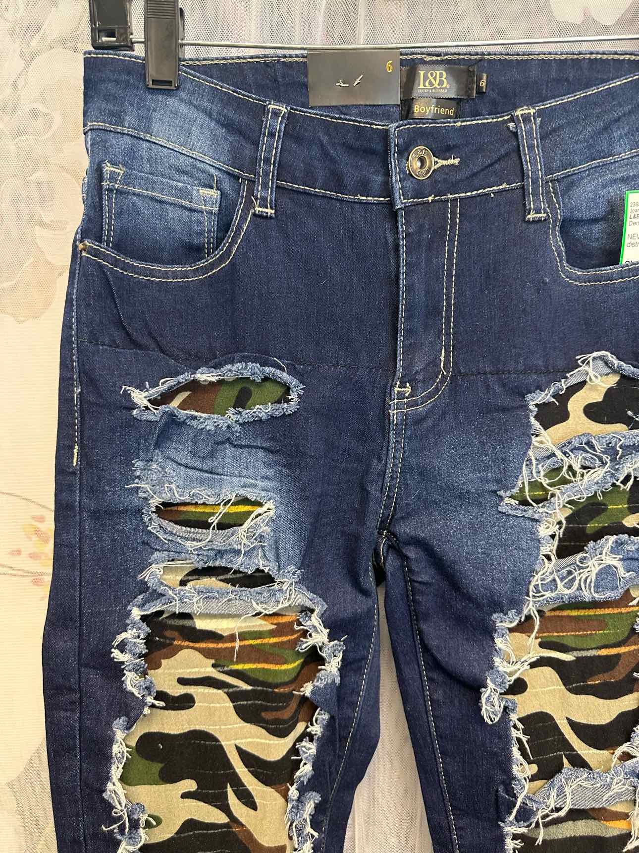 L&B NEW NWT Camo Patch Distressed Boyfriend Fit Size 6 Denim Jeans