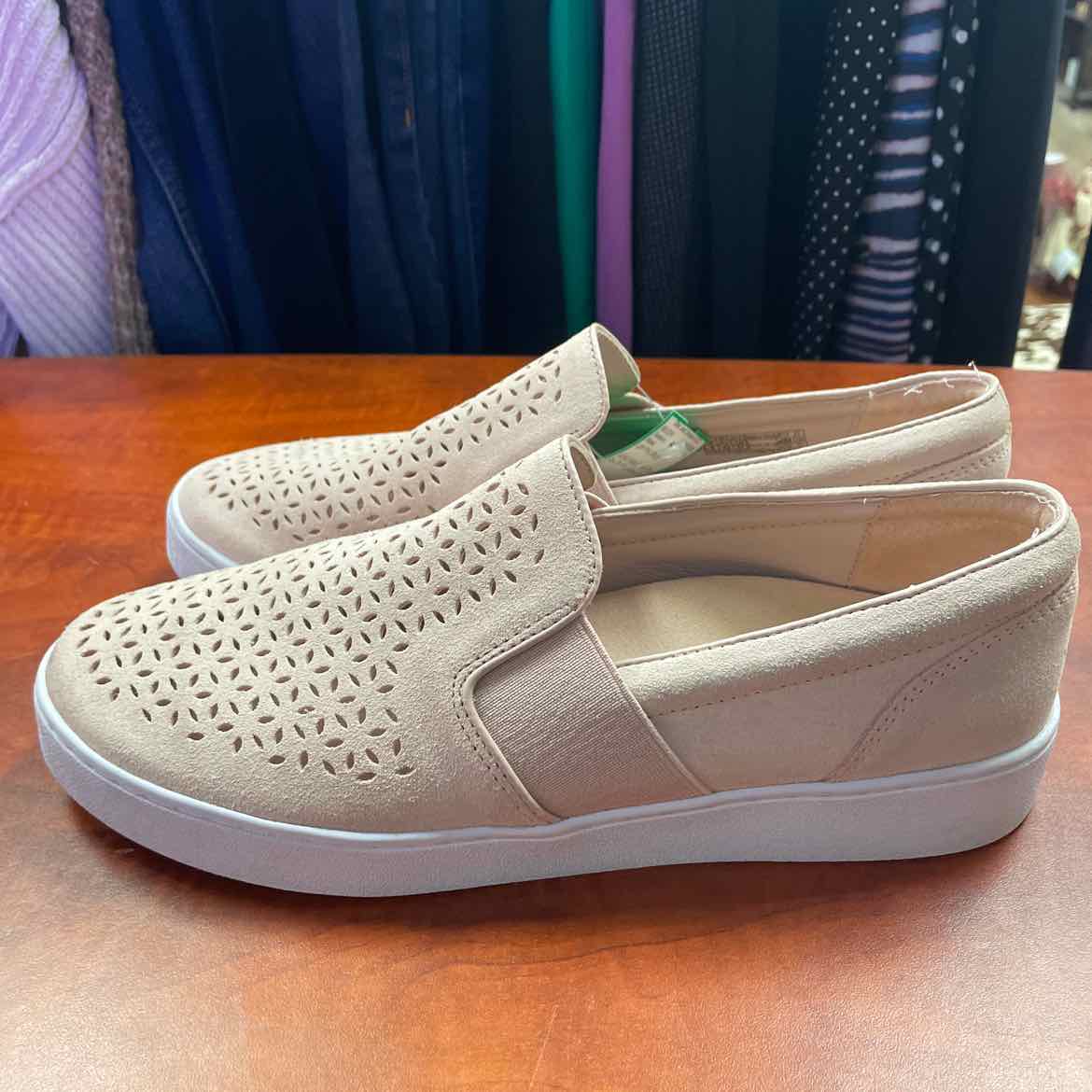 Vionic Kani Light Pink Slip-On Sneakers Size 10