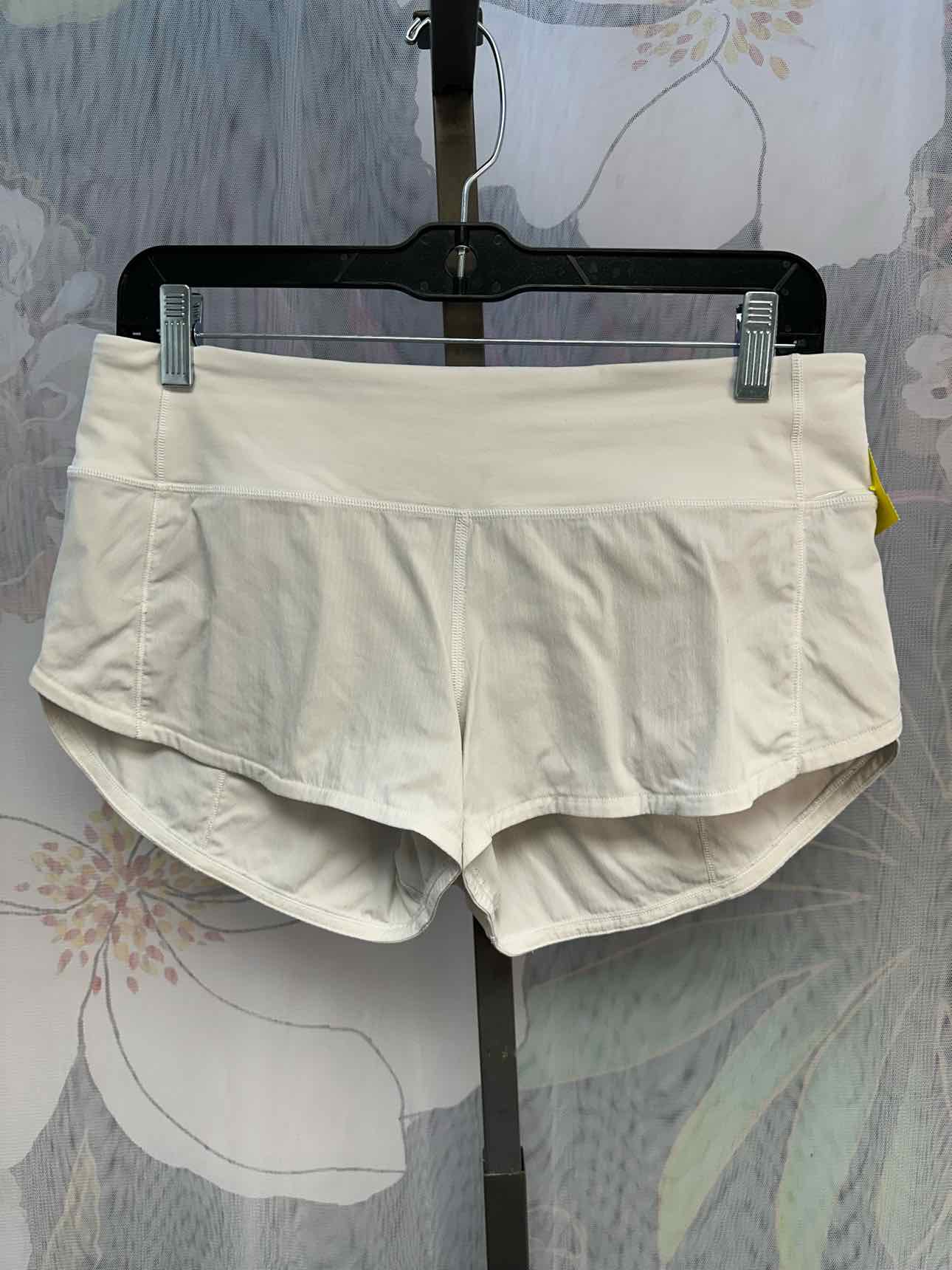 Lululemon Size 6 White Shorts