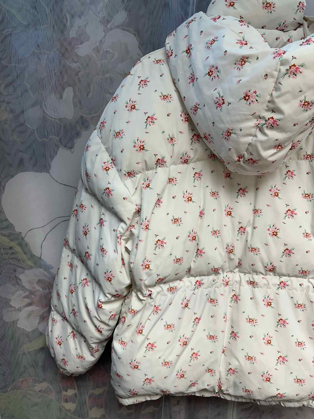 Flat White Floral Quilted Puffer Hooded Zip Up Size Medium White/Pink Coat