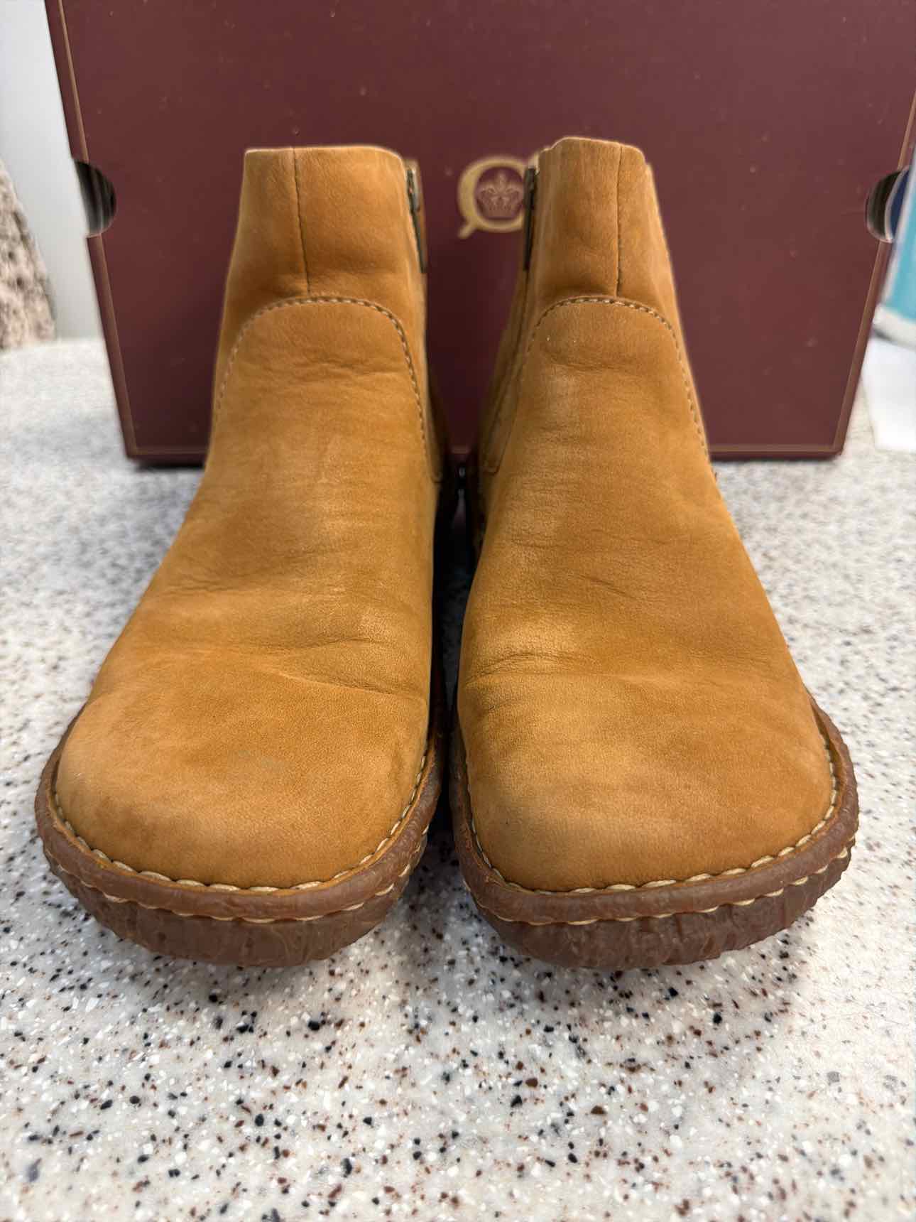 BORN Size 9 Sequoia Women's Ankle Camel Brown Leather Chelsea Booties Boots
