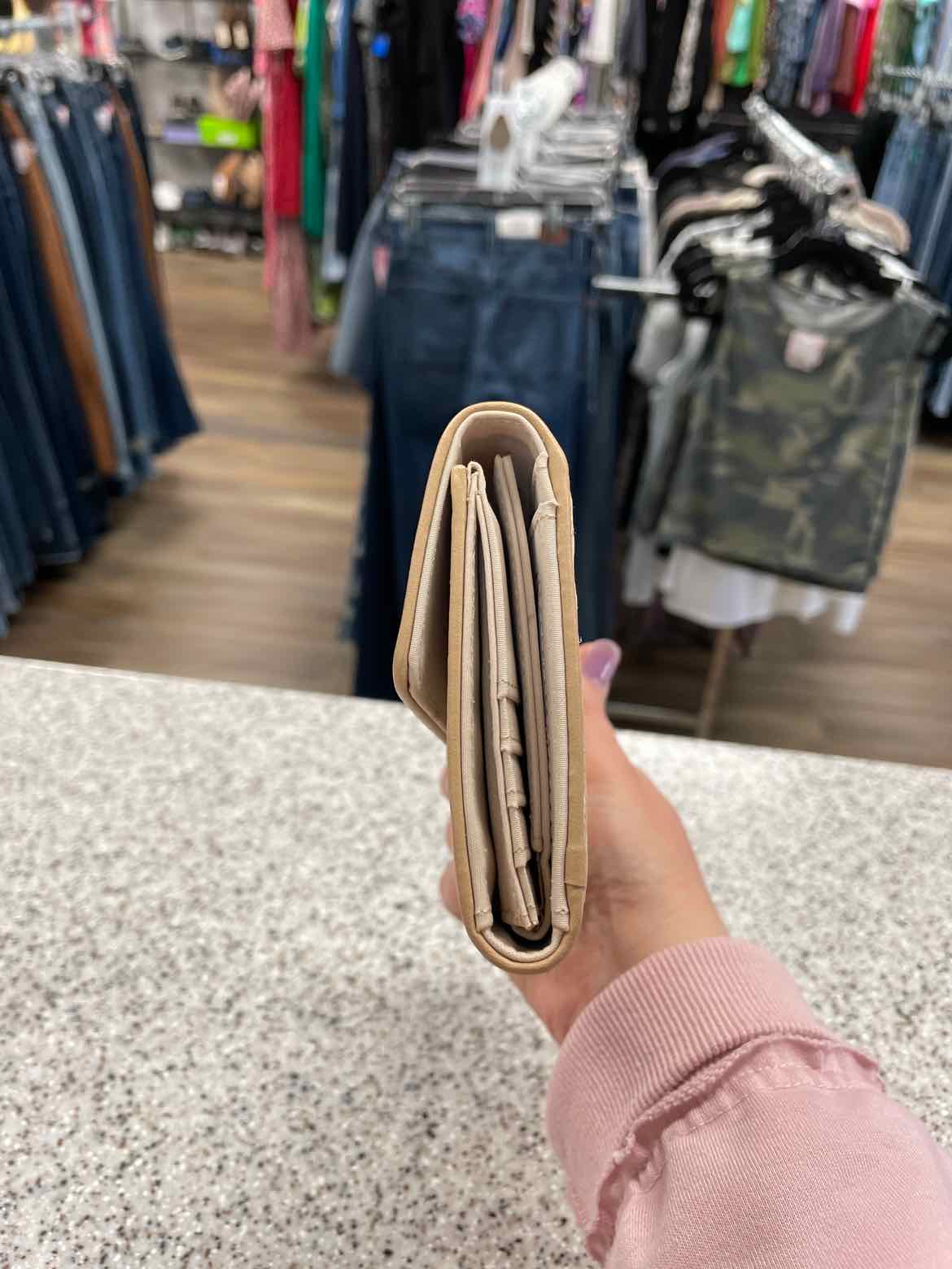 Liz Claiborne Size Large Beige Wallet