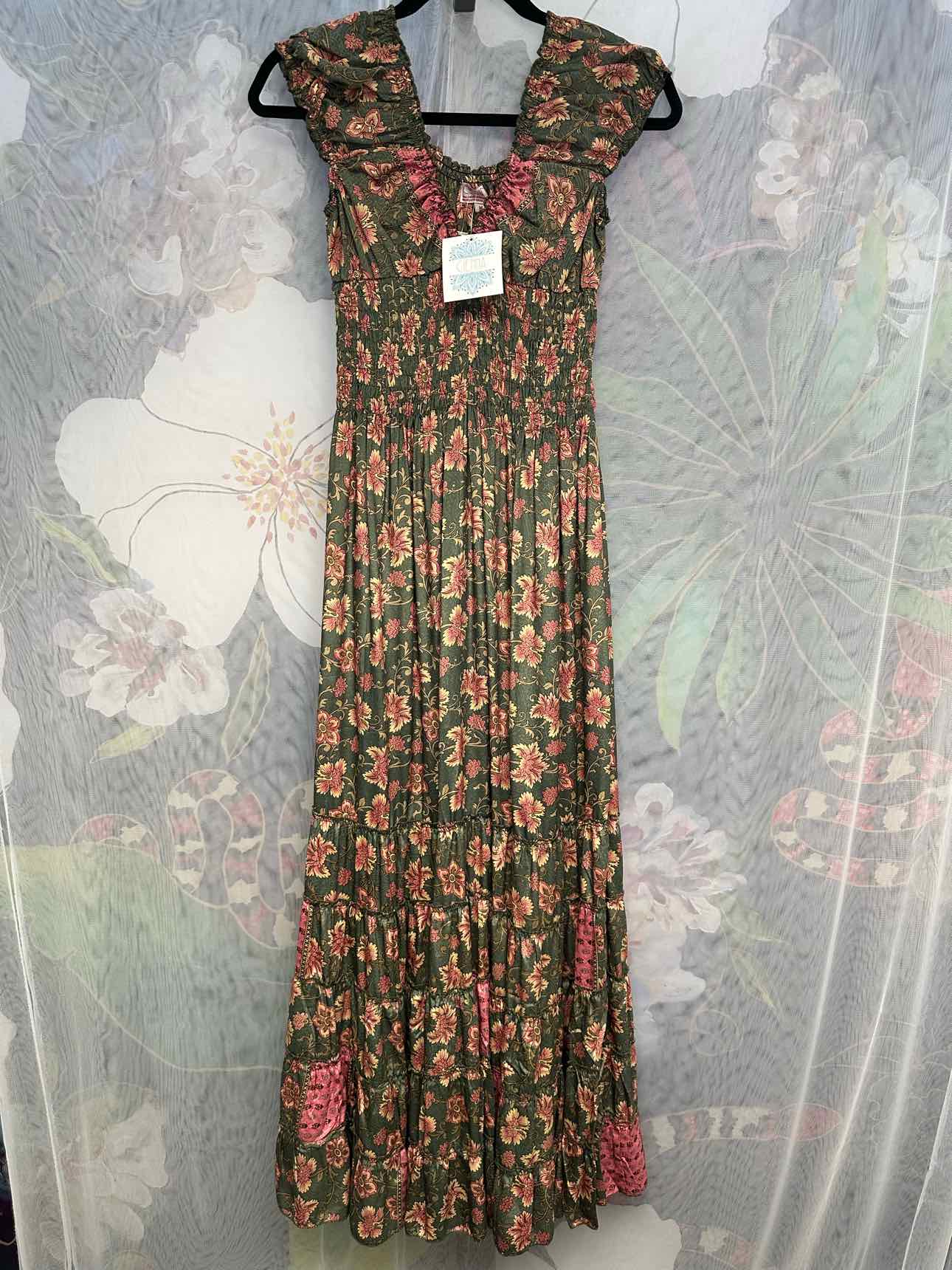 Cienna NEW NWT Rosa Floral Short Sleeve Maxi Size Medium Olive/Pink Dress