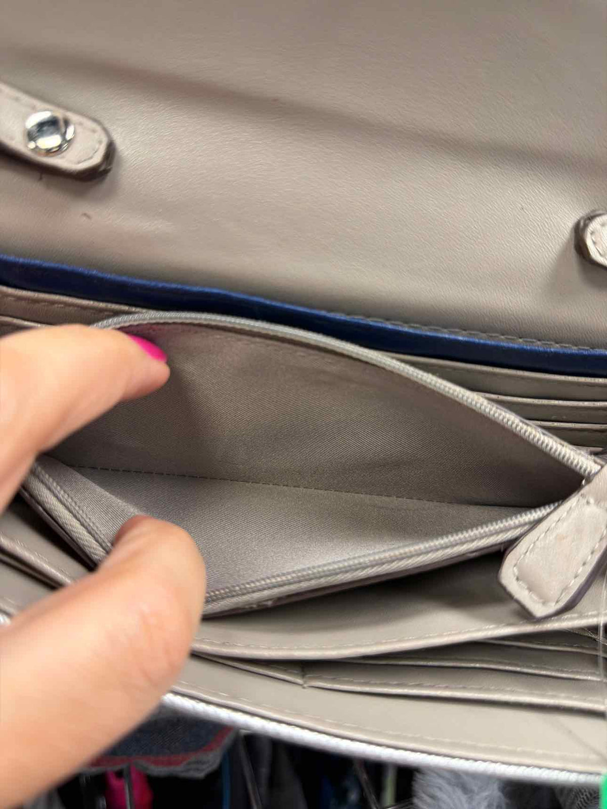 Kenneth Cole Reaction Saffiano Crossbody Silver Wallet Chain Strap