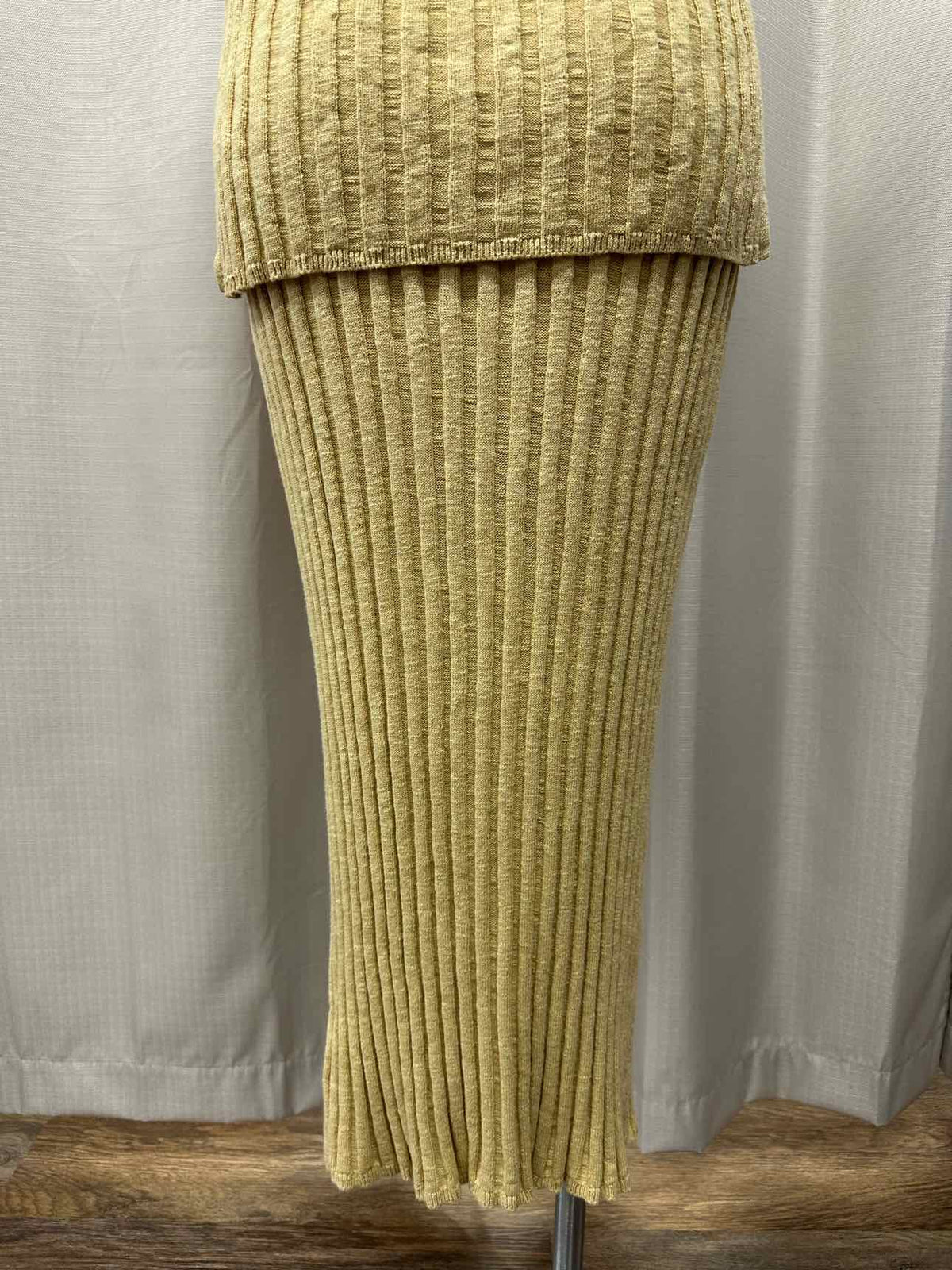 FP Beach Veda Skirt Set Ribbed Stretch V-Neck Maxi Size XS Yellow Set