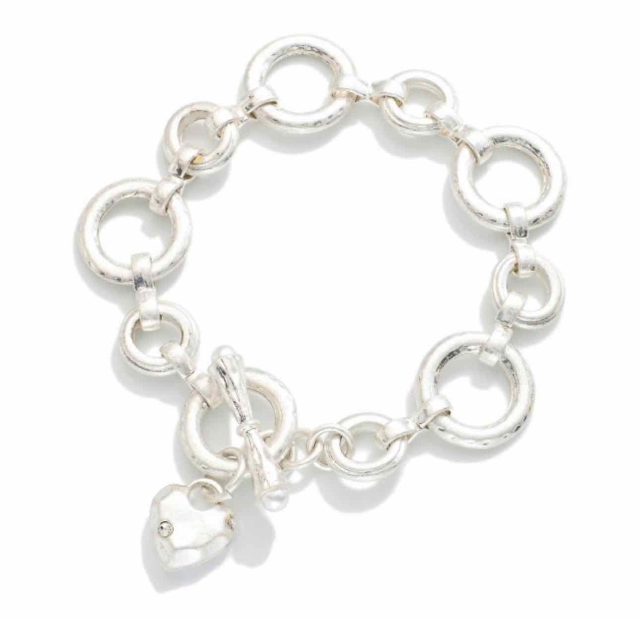 Matte Hammered Metal Hoops Chain Link Bracelet Silver-Tone Toggle Bracelet