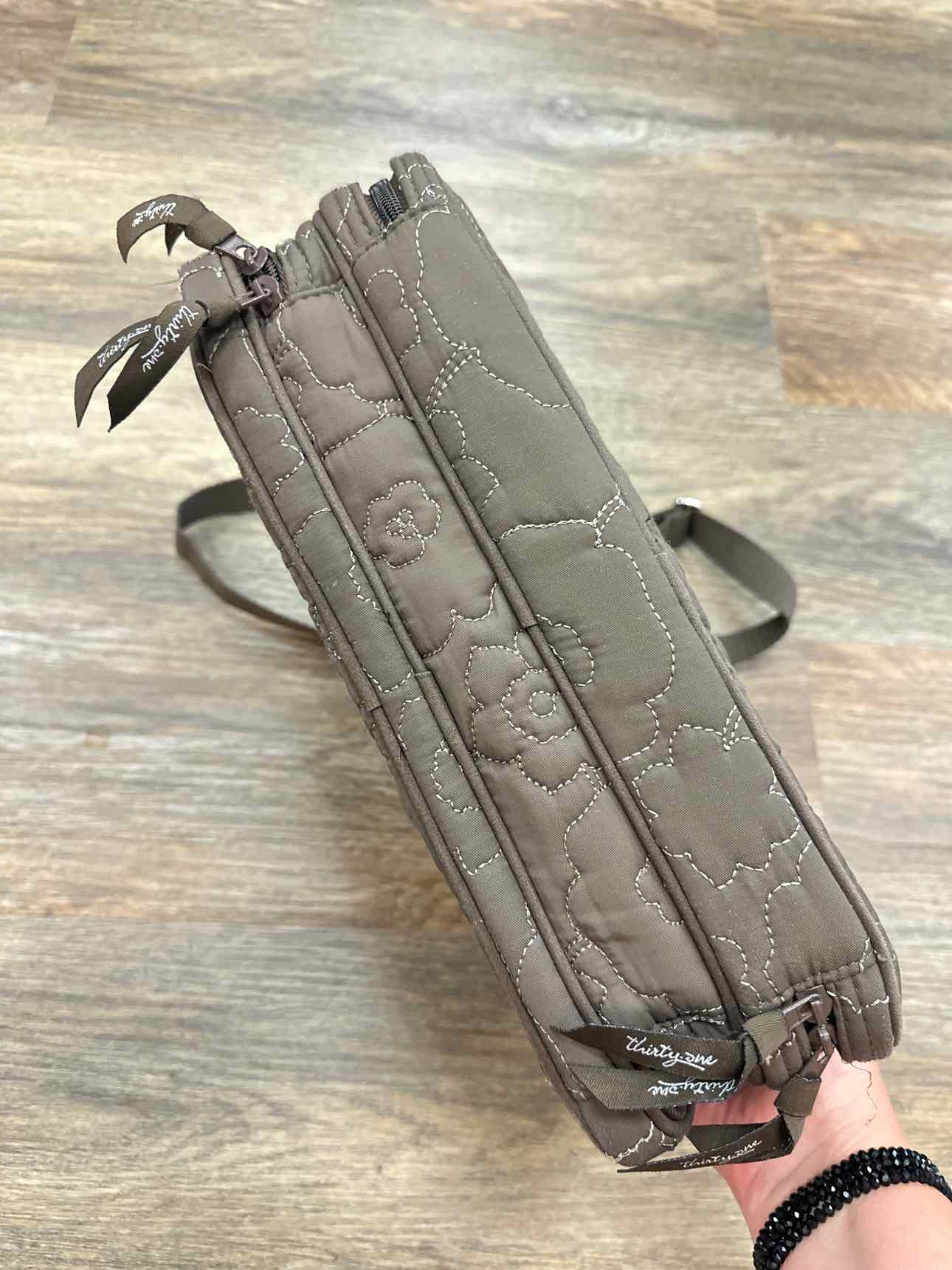 Thirty One Medium Coffee Brown Quilted Traveler Cosmetic Bag