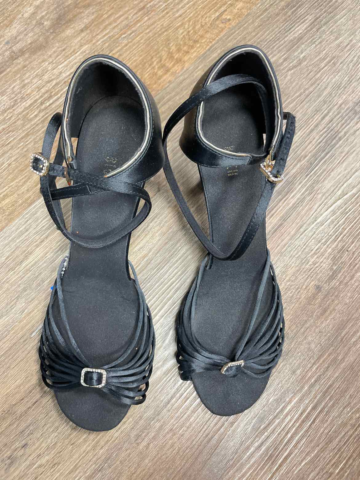 Bloch Size 8.5 Black Shoes