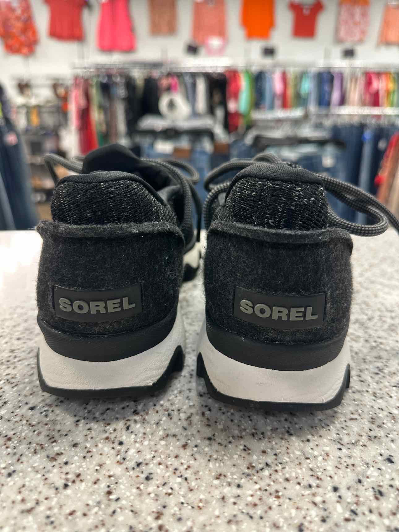 Sorel Size 6 Black Sneakers