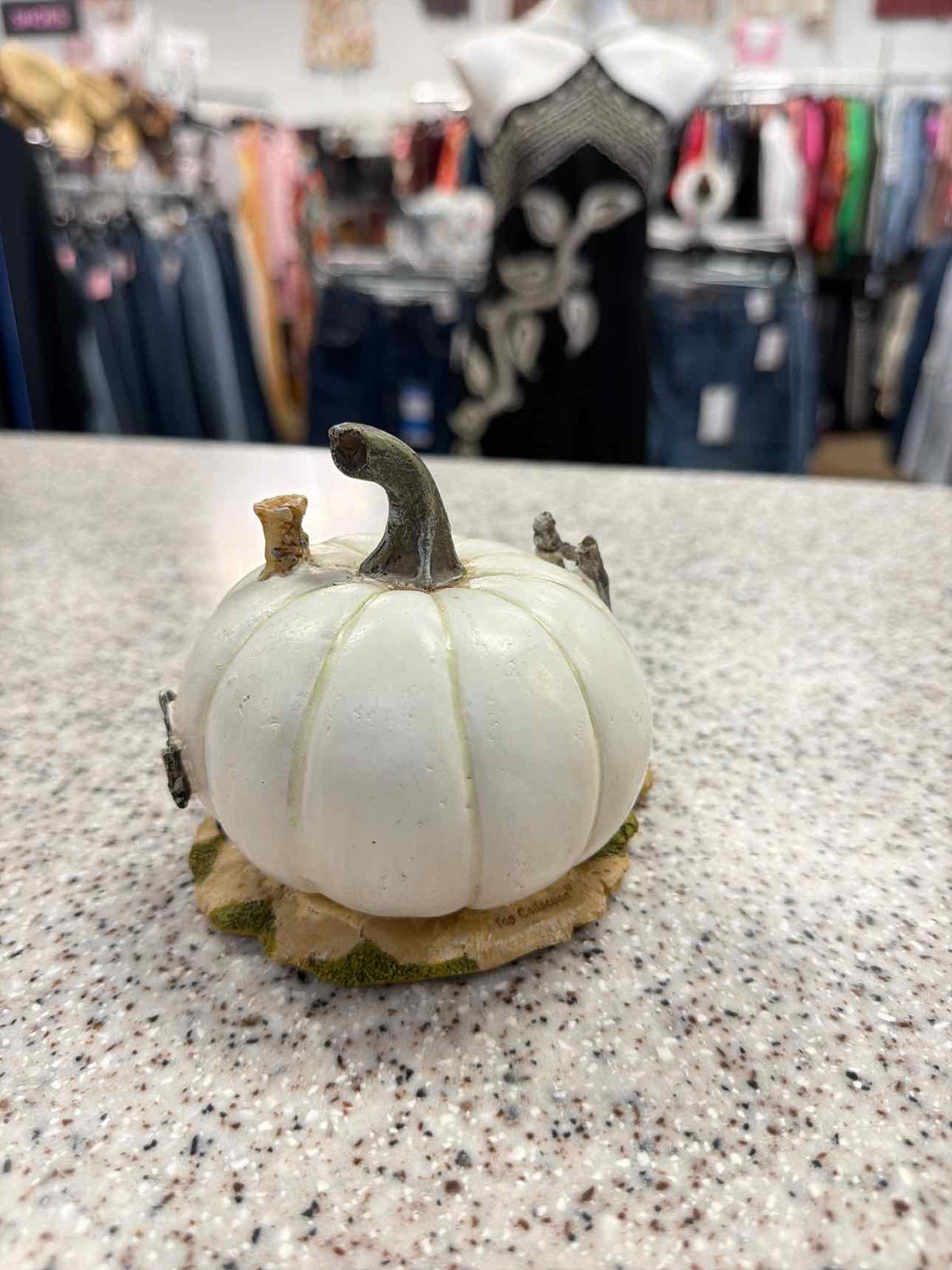 Top Collection Resin Miniature White Pumpkin Fairy House Statue Home Decor