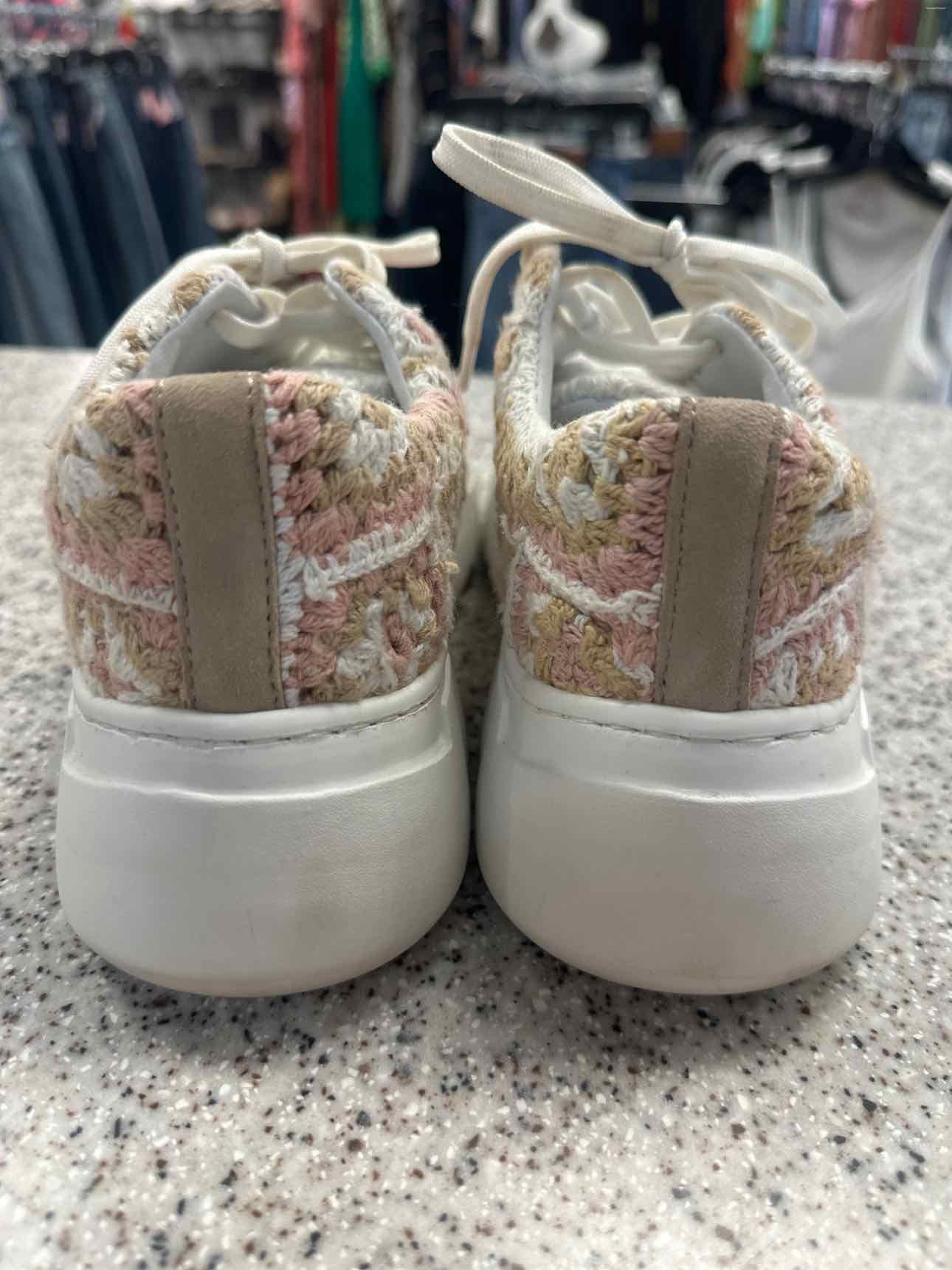 Free People Size 37 Pastel Catch Me If You Can Crochet Platform Sneakers