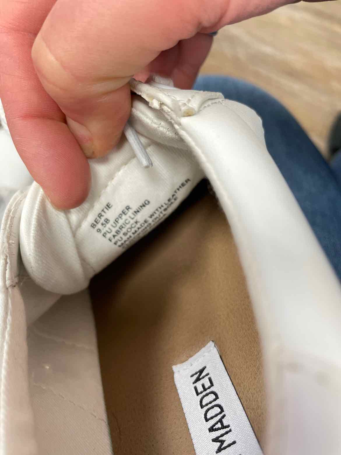 Steve Madden Size 9 1/2 White Shoes