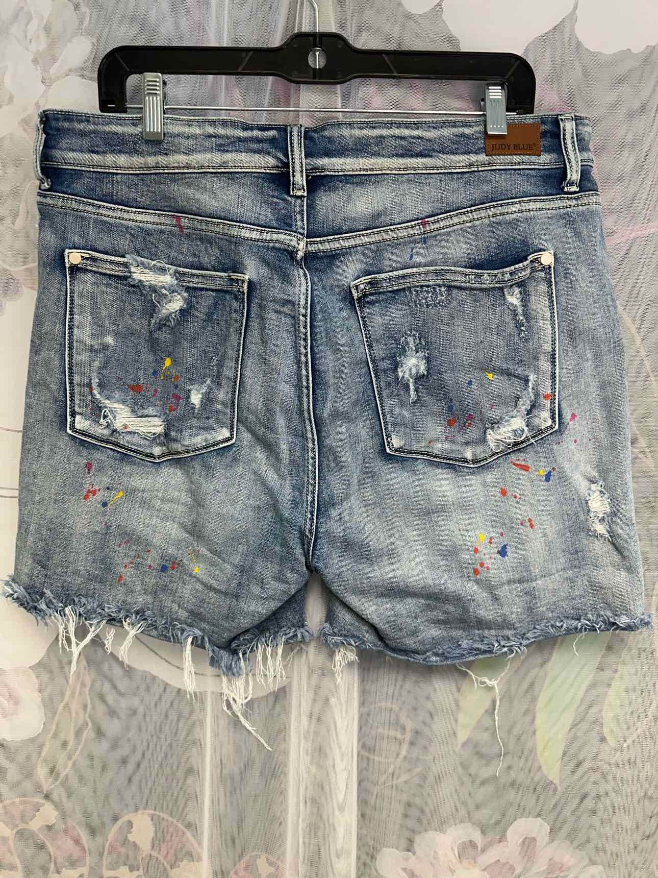 Judy Blue Paint Splatter Distressed Raw Hem Size 1XL Denim Shorts
