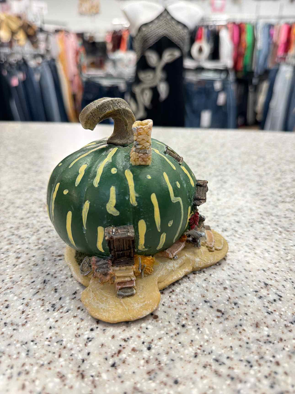 Top Collection Resin Miniature Green Gourd Fairy House Statue Home Decor