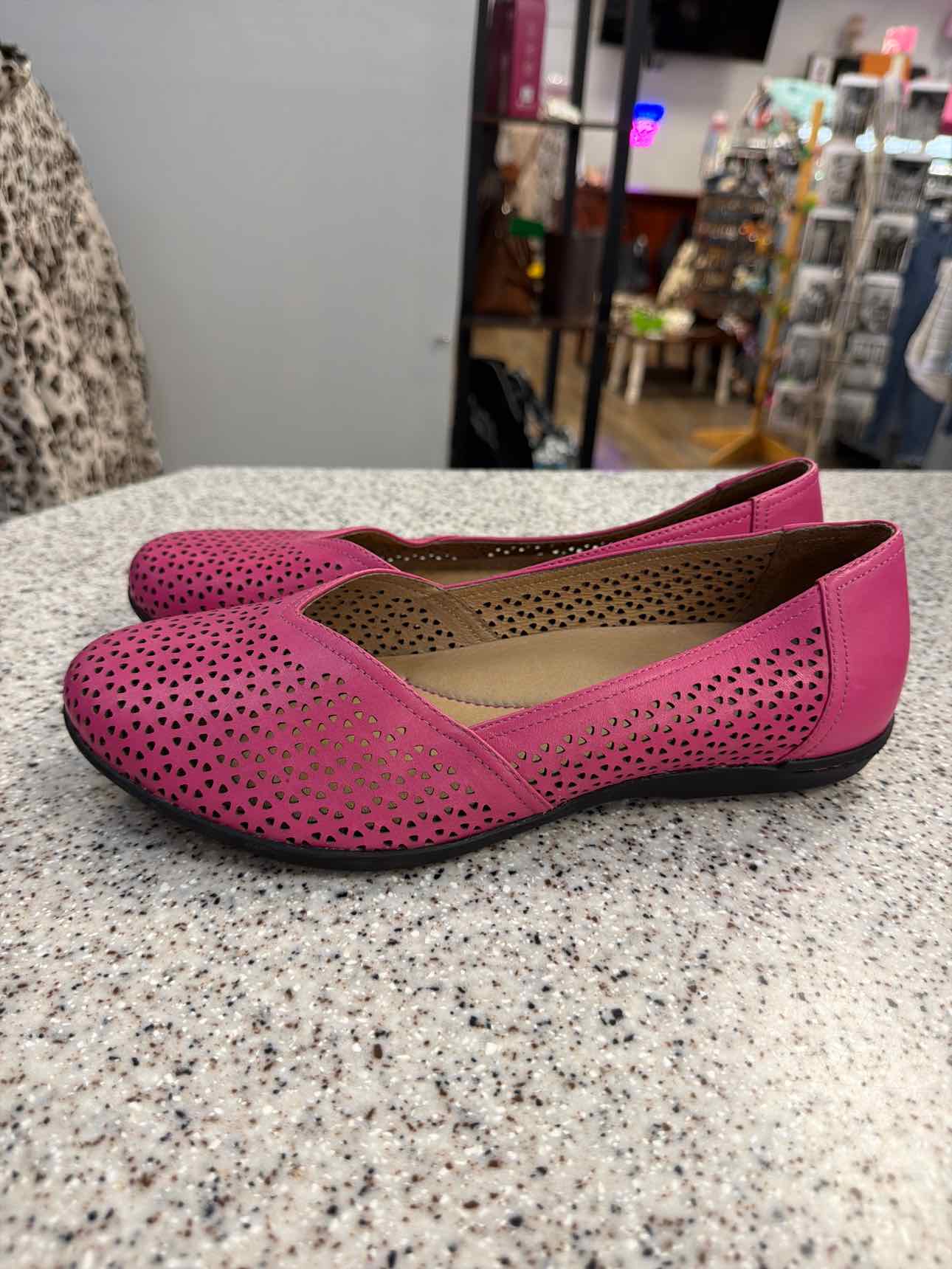 Dansko Size 40 Hot Pink Shoes