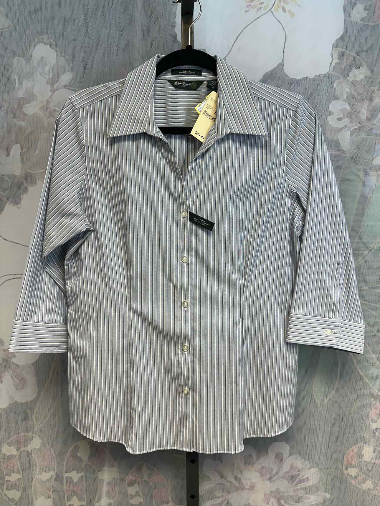 Eddie Bauer Size Medium Grey Top