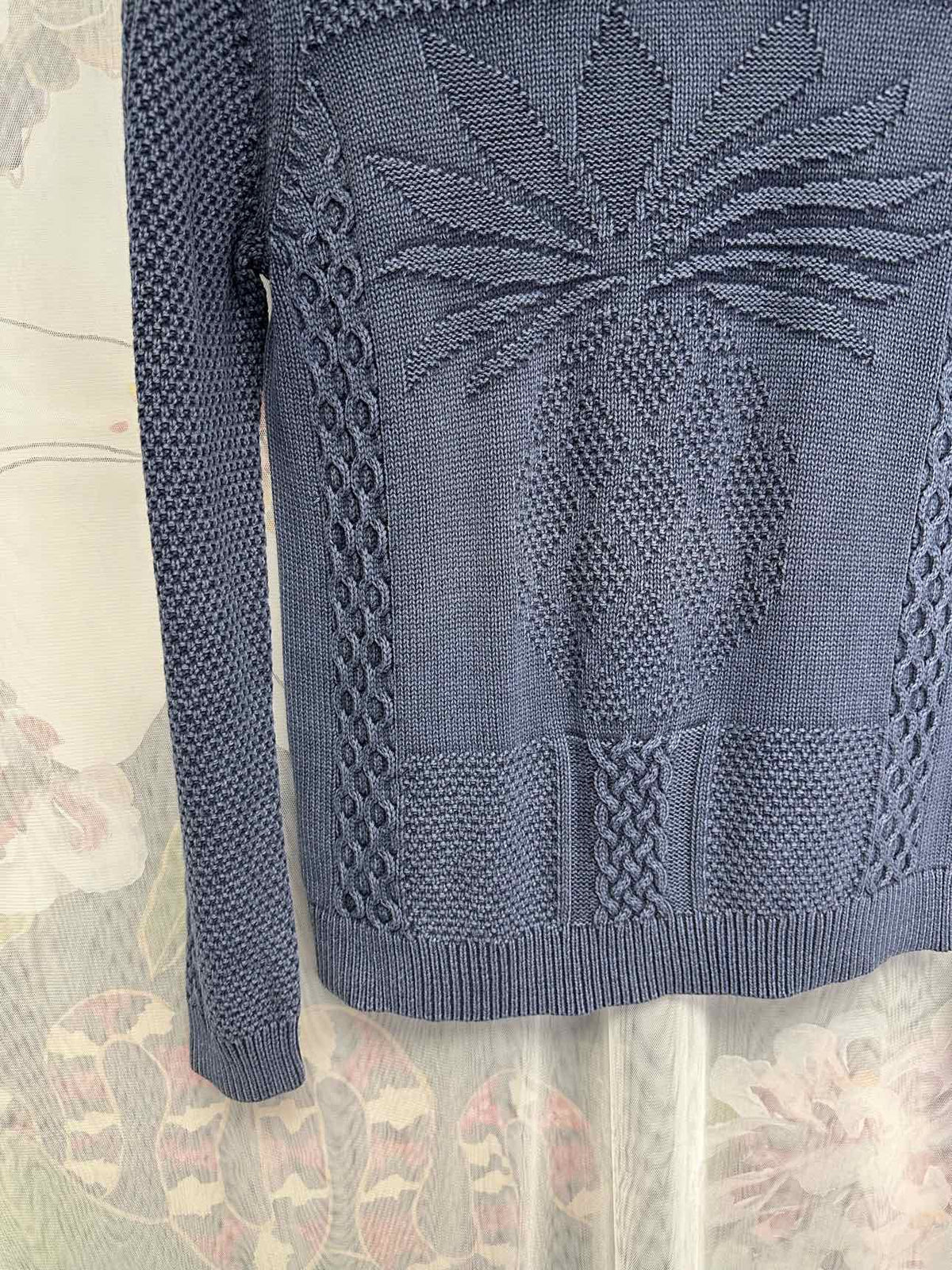 Tommy Bahama Sea Glass Cable Knit Pineapple Size Medium Dusty Blue Top