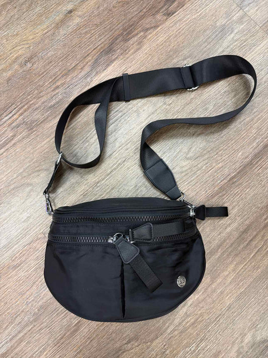 I&R Nylon Crossbody Bum Bag Water-Repellent Sling Bag NWOT Black Handbags
