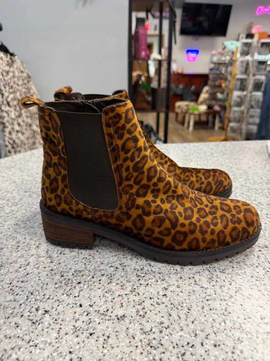 Skechers Size 9 Faux Fur Booties Leopard Boots