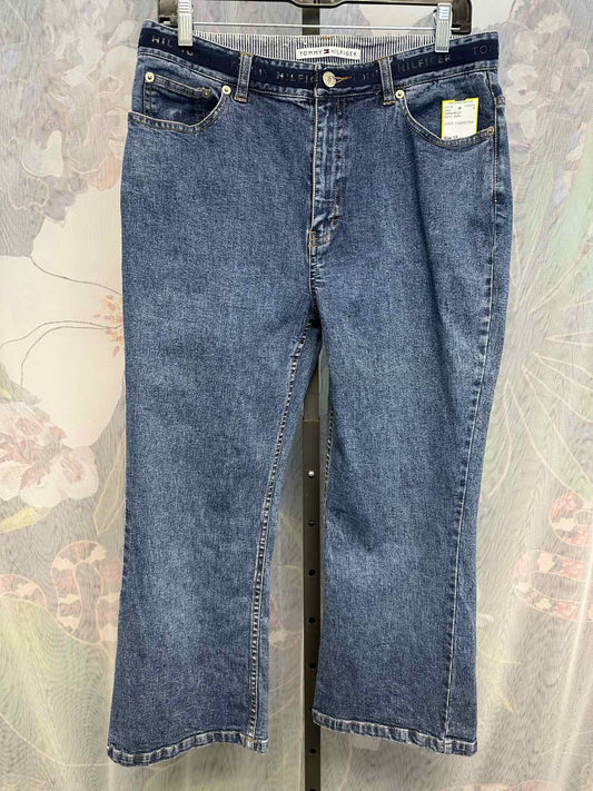 Medium wash, stretch, cropped flare, 'Tommy' waistband