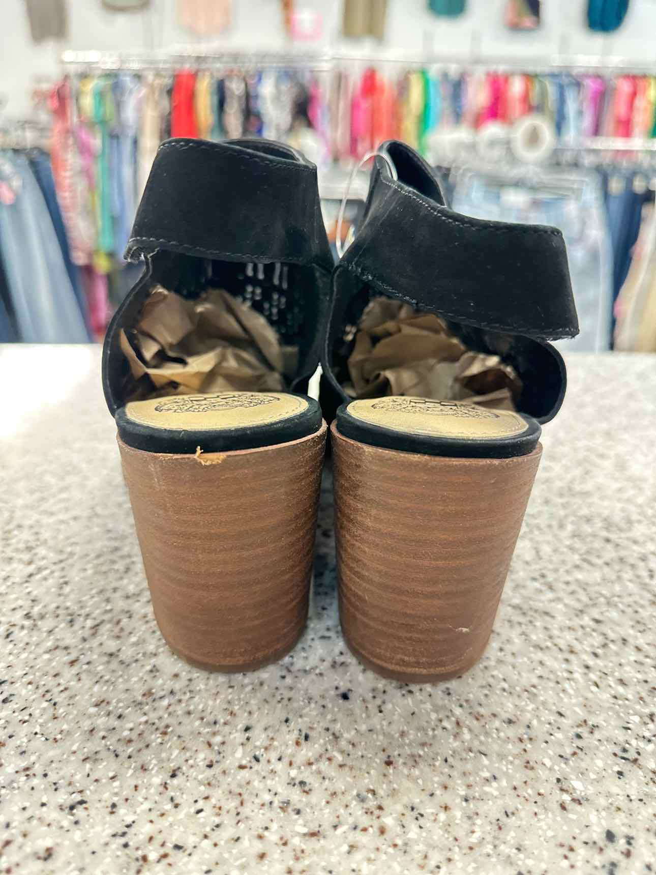 Vince Camuto Size 8 Keannie Lazercut Stacked Heel Sanda Black Shoes