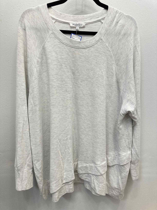 Workshop Size 3X light gray Top