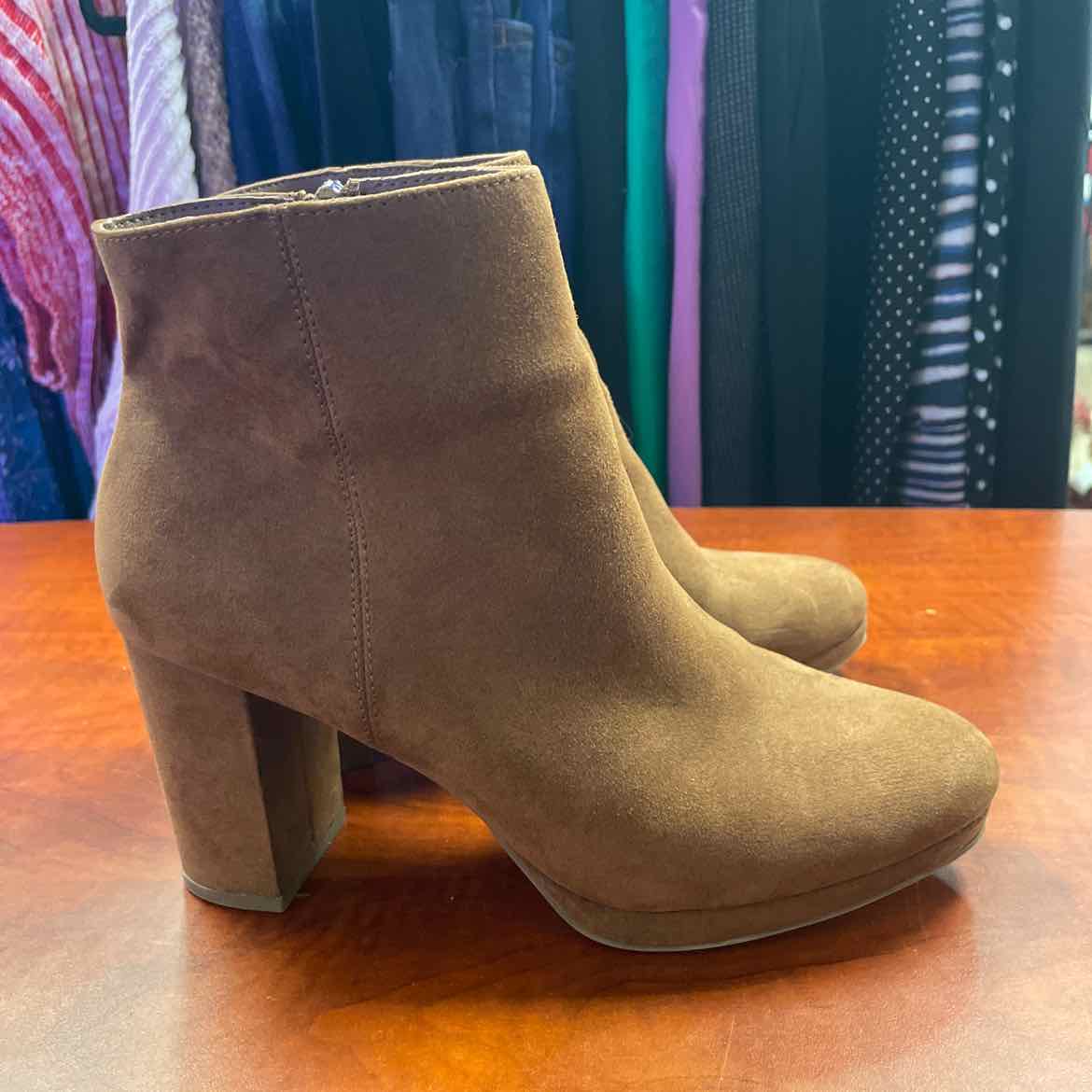 A New Day Block Heel Faux Suede Ankle Boots Size 7 1/2