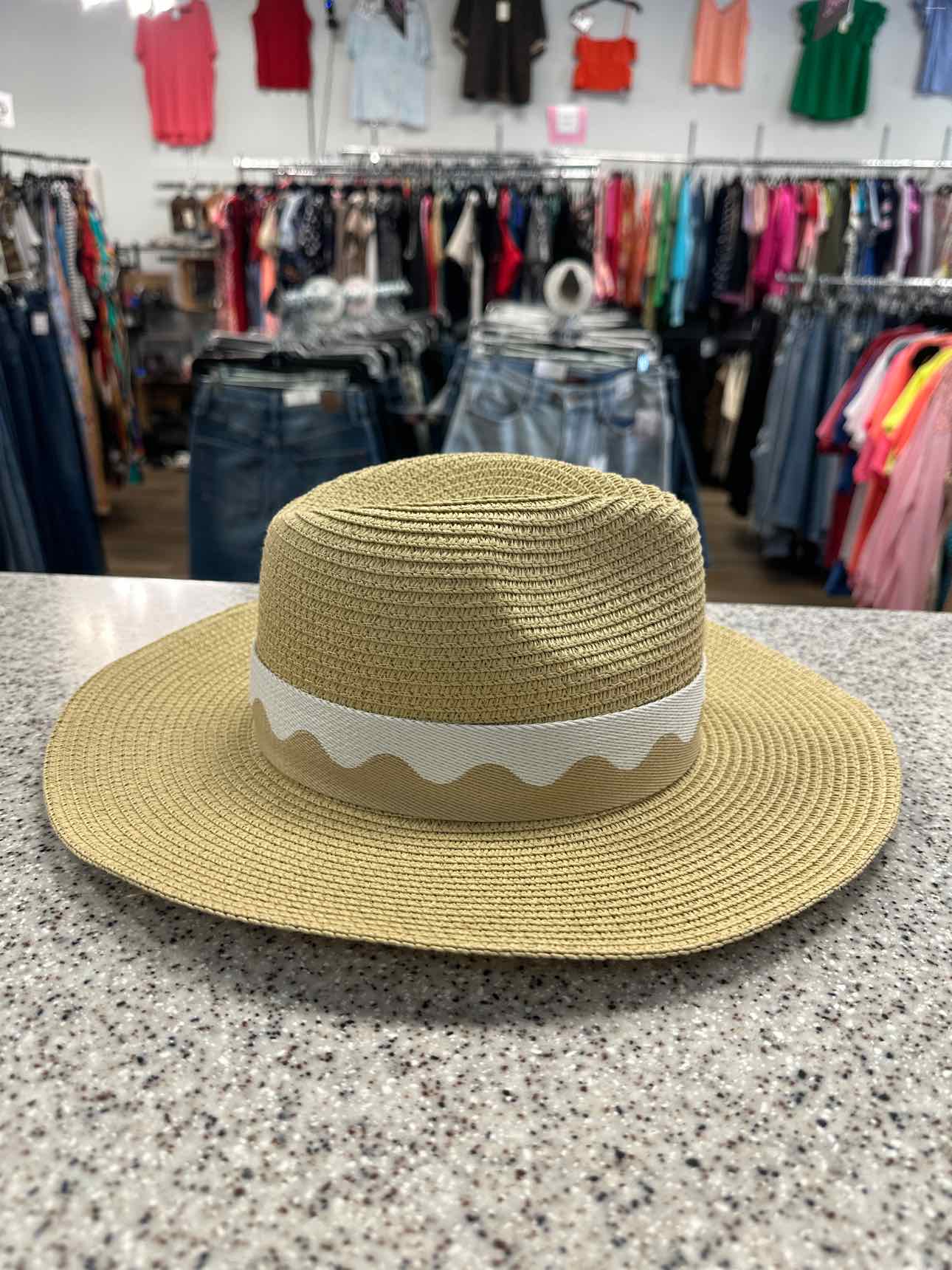 Shiraleah Chicago Size One Size Tan Hat