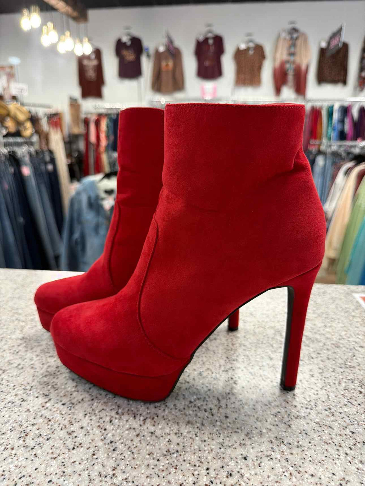 ShoeDazzle Natashia Platform Booties Red Velvet Faux-Suede Finish Size 9
