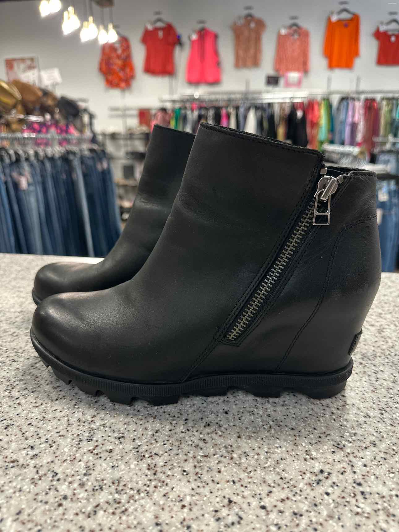 Sorel Size 9 1/2 Women's Joan of Arctic Wedge II Zip Ankle Black Booties