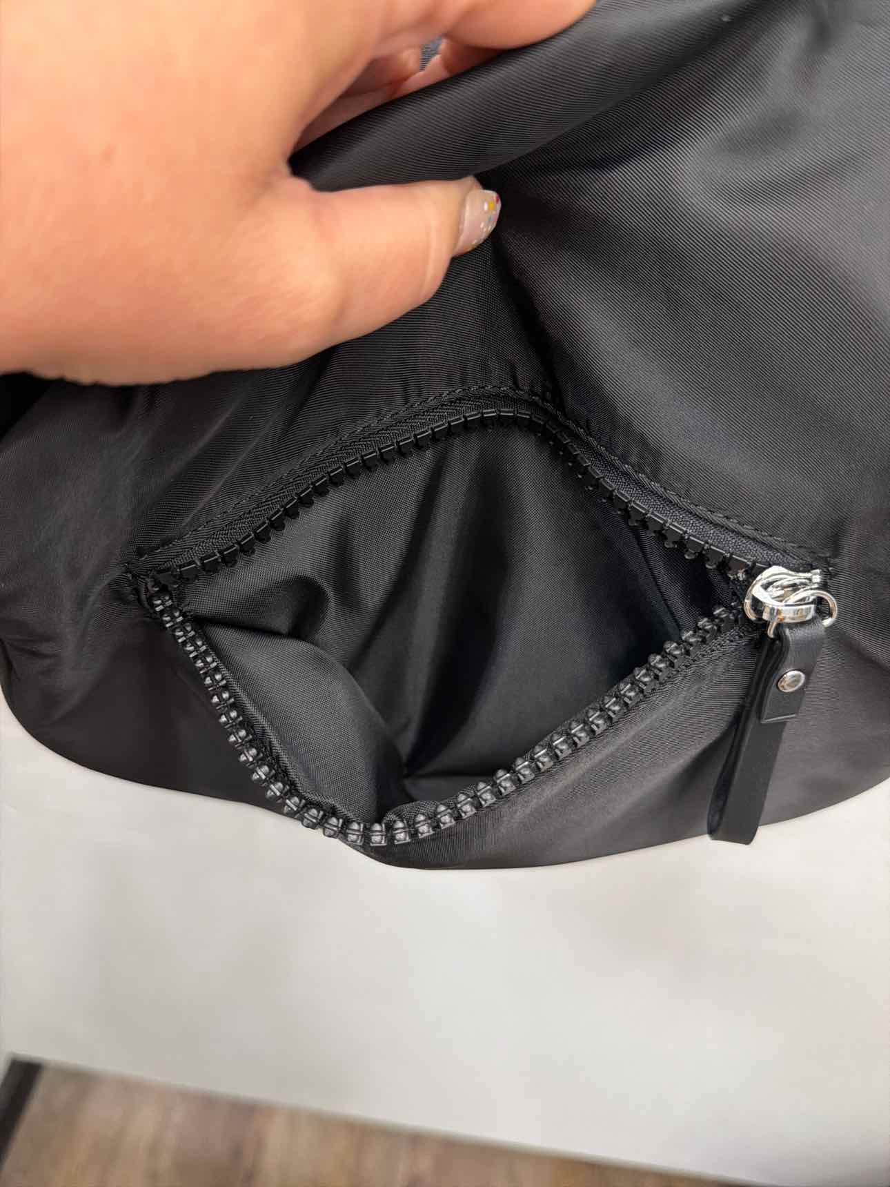 I&R Nylon Crossbody Bum Bag Water-Repellent Sling Bag NWOT Black Handbags