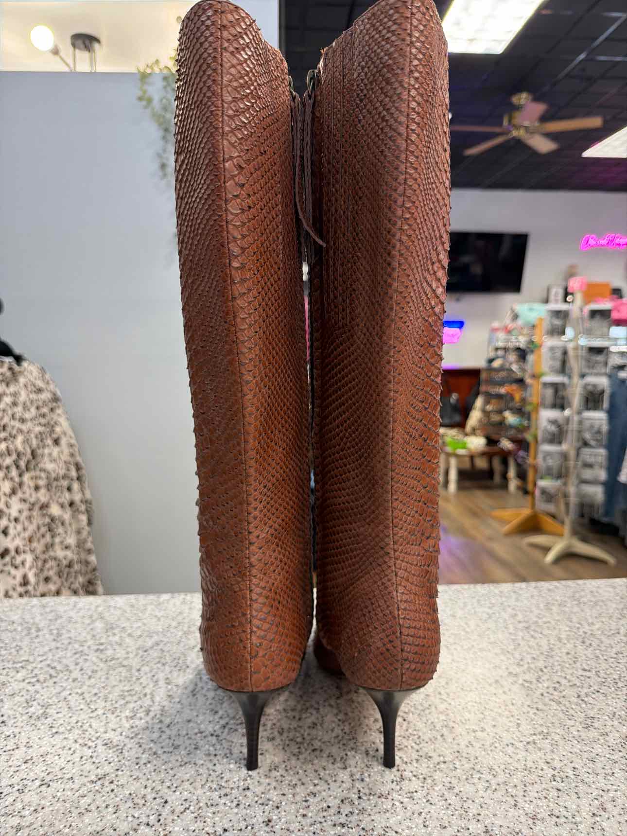 Max Studio 8 Knee High Snakeskin Embossed Pointed Toe Stiletto Brown Boots NEW