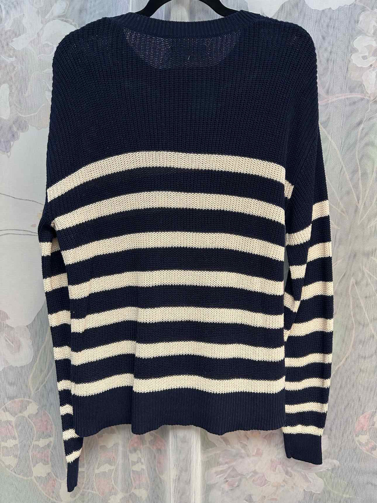 Velvet Striped Heavy Weight Long Sleeve Size Medium Navy/White Sweater