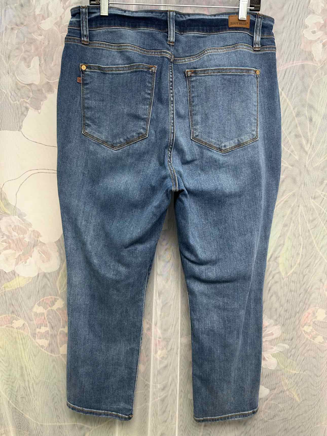 Judy Blue Medium Wash Skinny Fit Capri Size 18W Denim Jeans