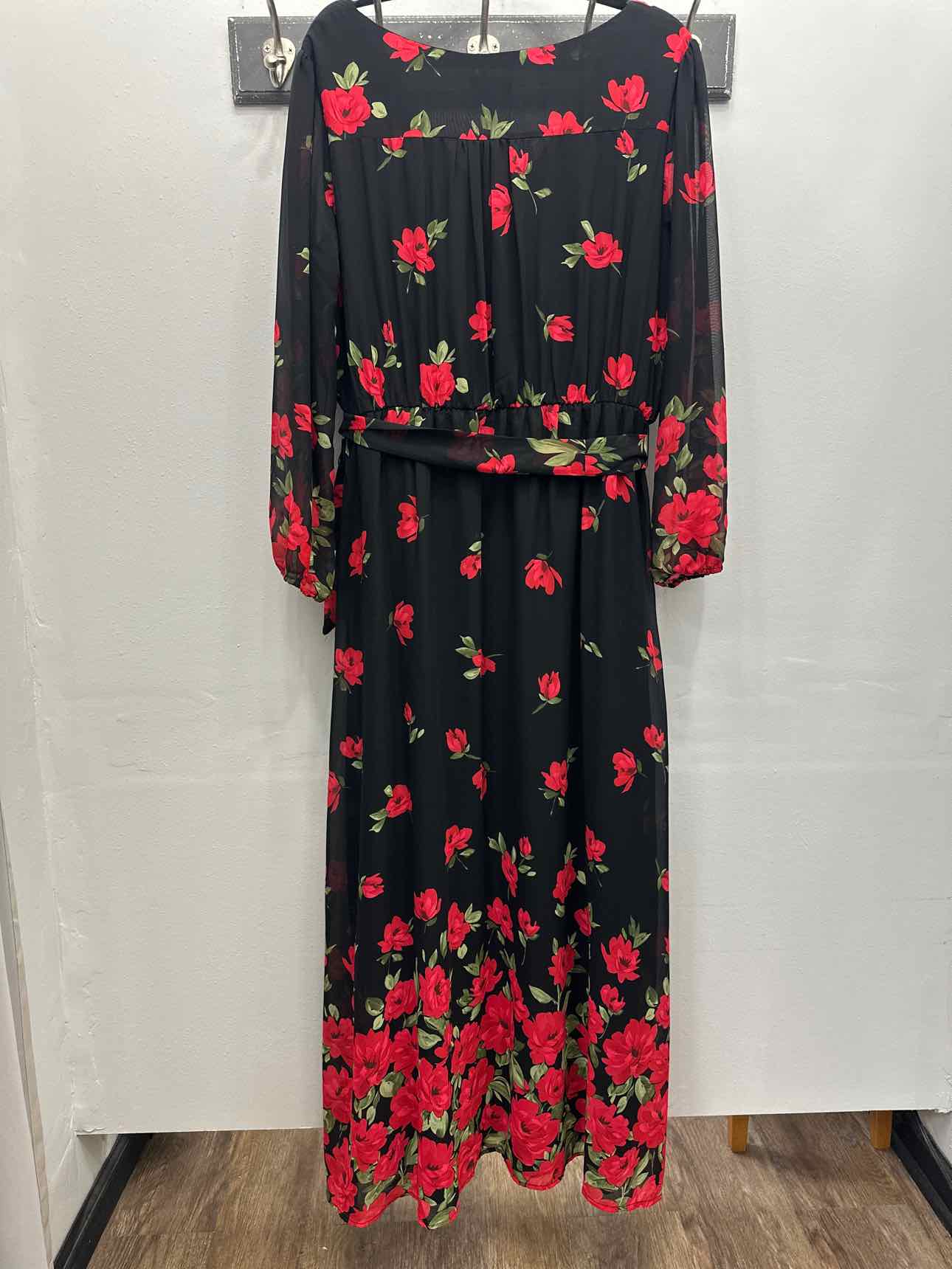 Premier Amour Size 16 Black and Red Floral Long Maxi Dress