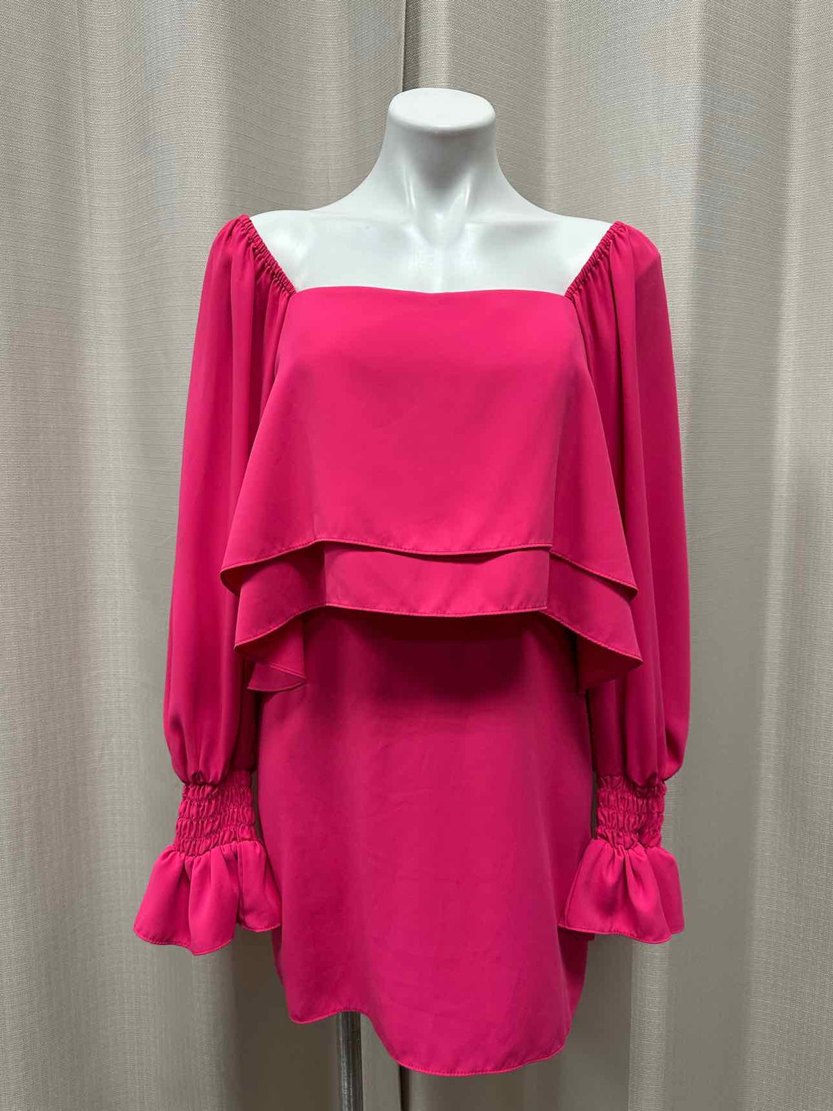 Amanda Uprichard Square Neck Stretch Long Sleeve Size Medium Hot Pink Dress