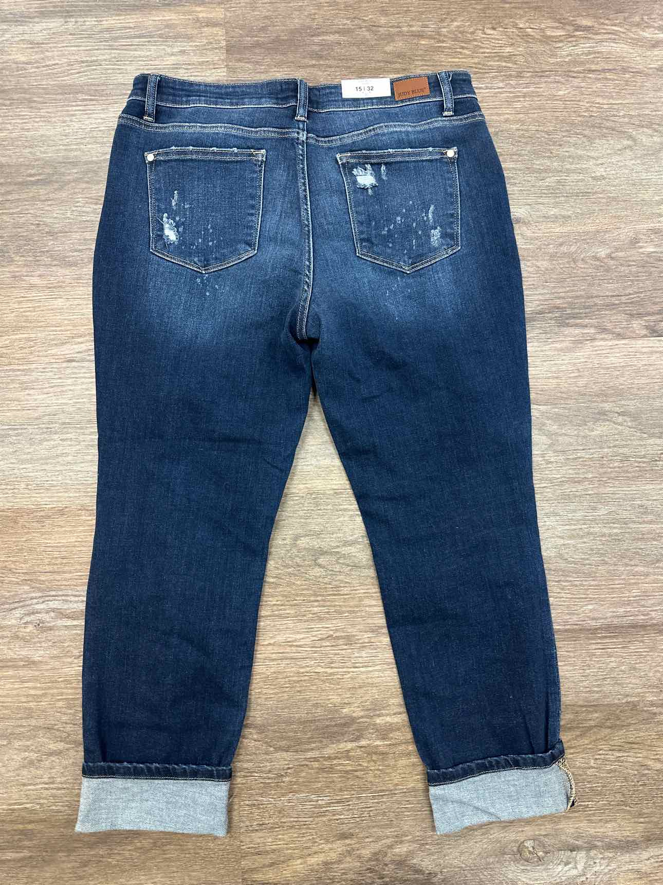 Judy Blue 15(32) Mid Rise Boyfriend Cuffed Bleach Distressed Dark Wash Jeans