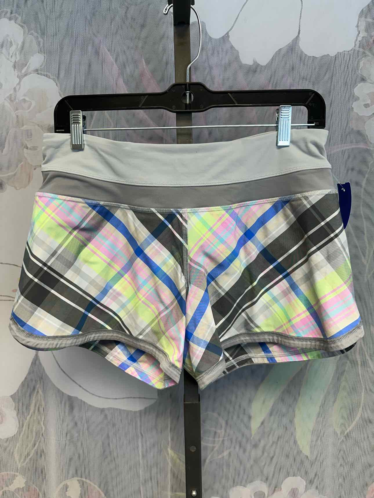 Lululemon 6 Grey/Multi 'Speed Up' high-rise plaid print running shorts